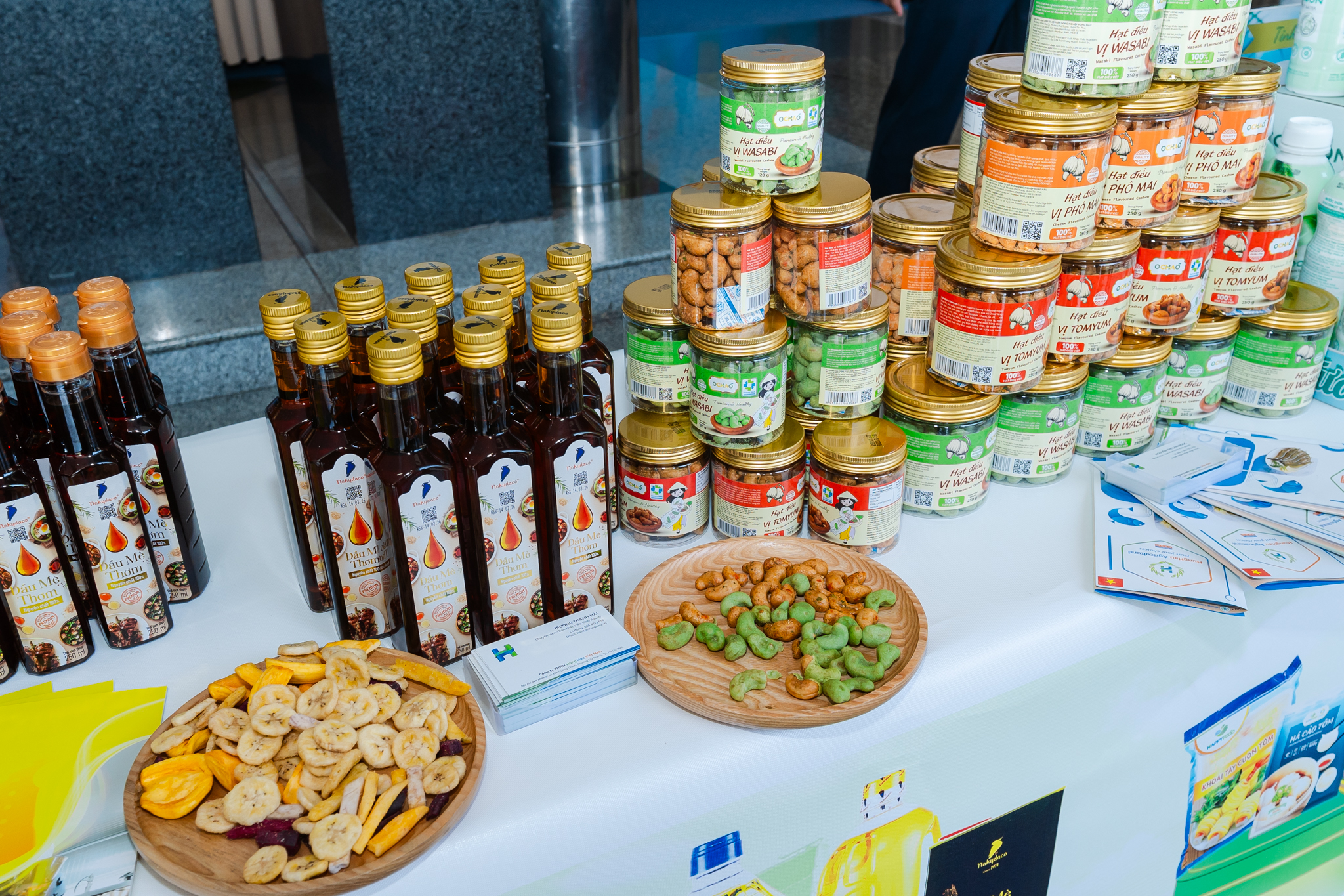 VIDEO: Lạ miệng với đặc sản từ chùm ngây và quả lê-ki-ma tại Lễ công bố Hàng Việt Nam Chất lượng cao - Ảnh 12.