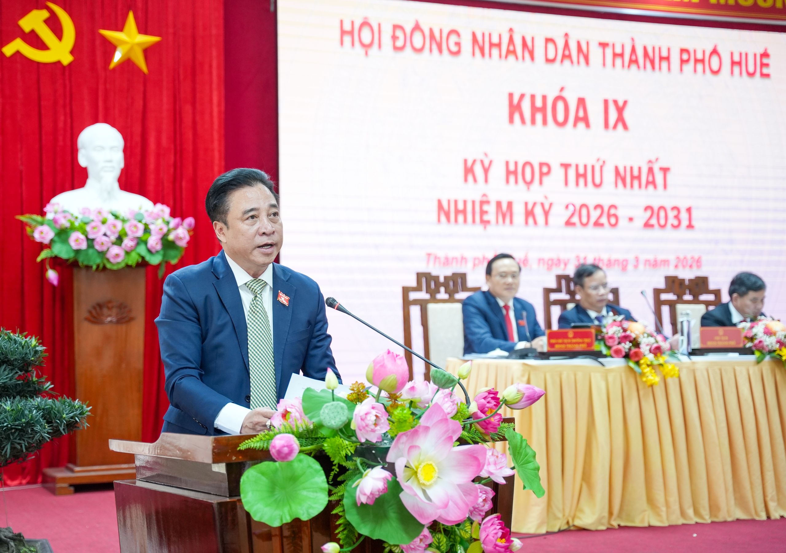 TP Huế bầu các chức danh chủ chốt - Ảnh 1.