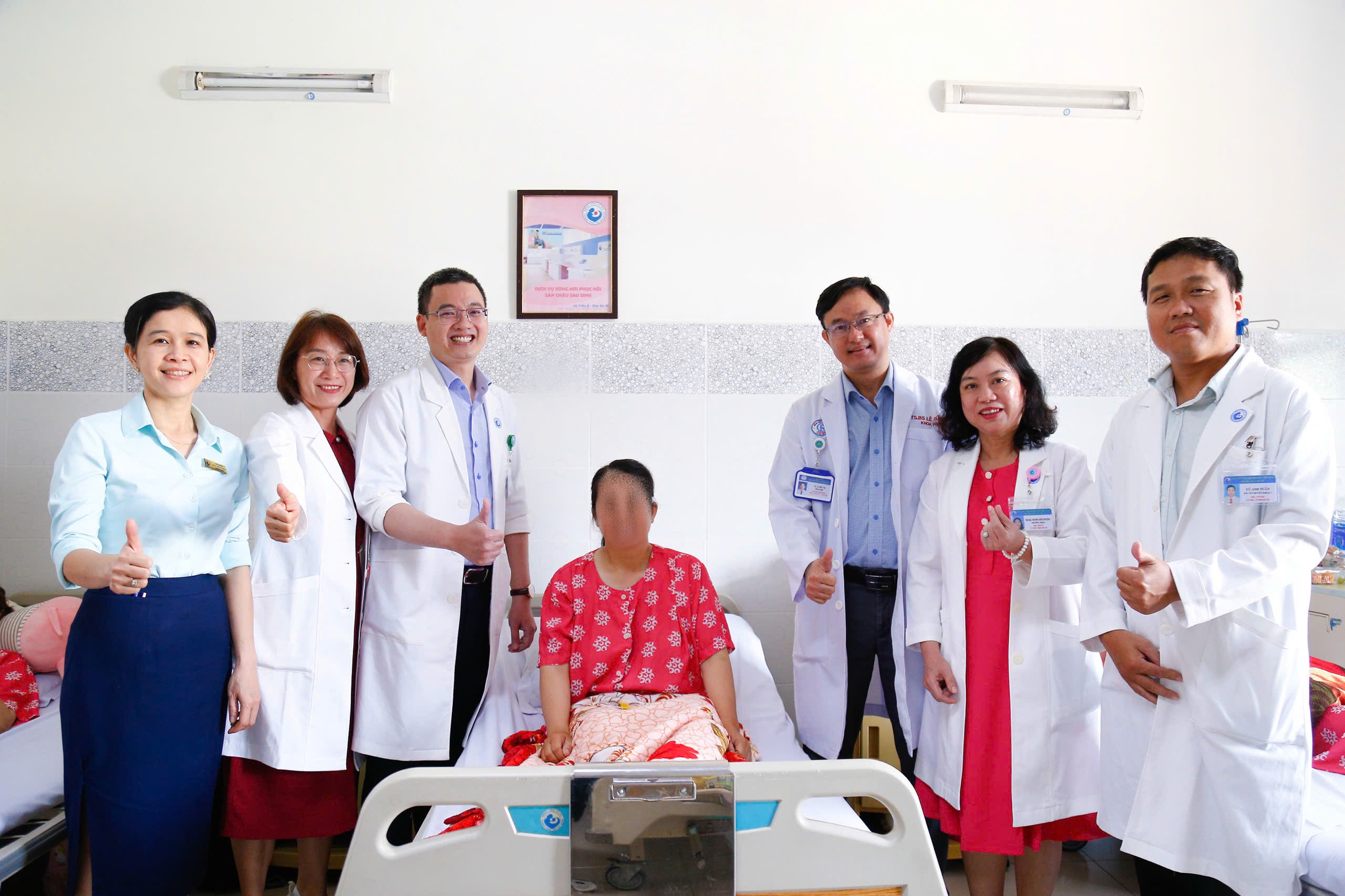 Bác sĩ 2 bệnh viện hợp lực cứu người phụ nữ bị thai lạc chỗ - Ảnh 2.