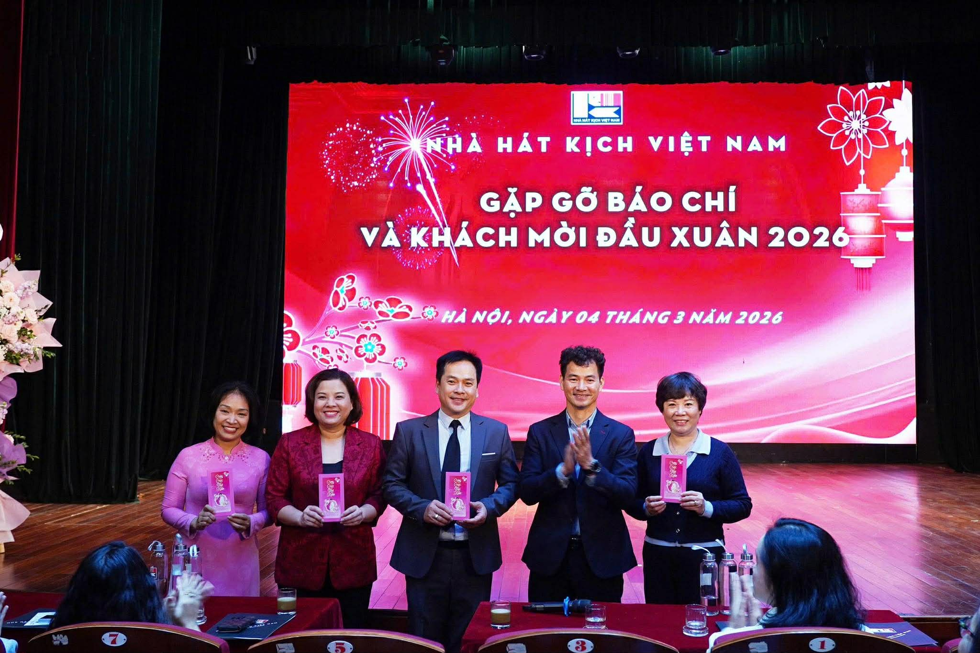 Nhà hát Kịch Việt Nam bước vào năm 2026 với khát vọng đổi mới - Ảnh 1.