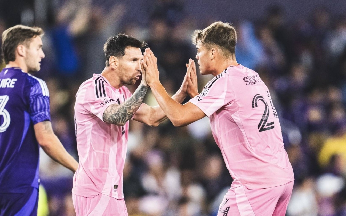 Messi &aacute;p s&aacute;t mốc 900 b&agrave;n, đưa Inter Miami b&aacute;m s&aacute;t ng&ocirc;i đầu - Ảnh 2.