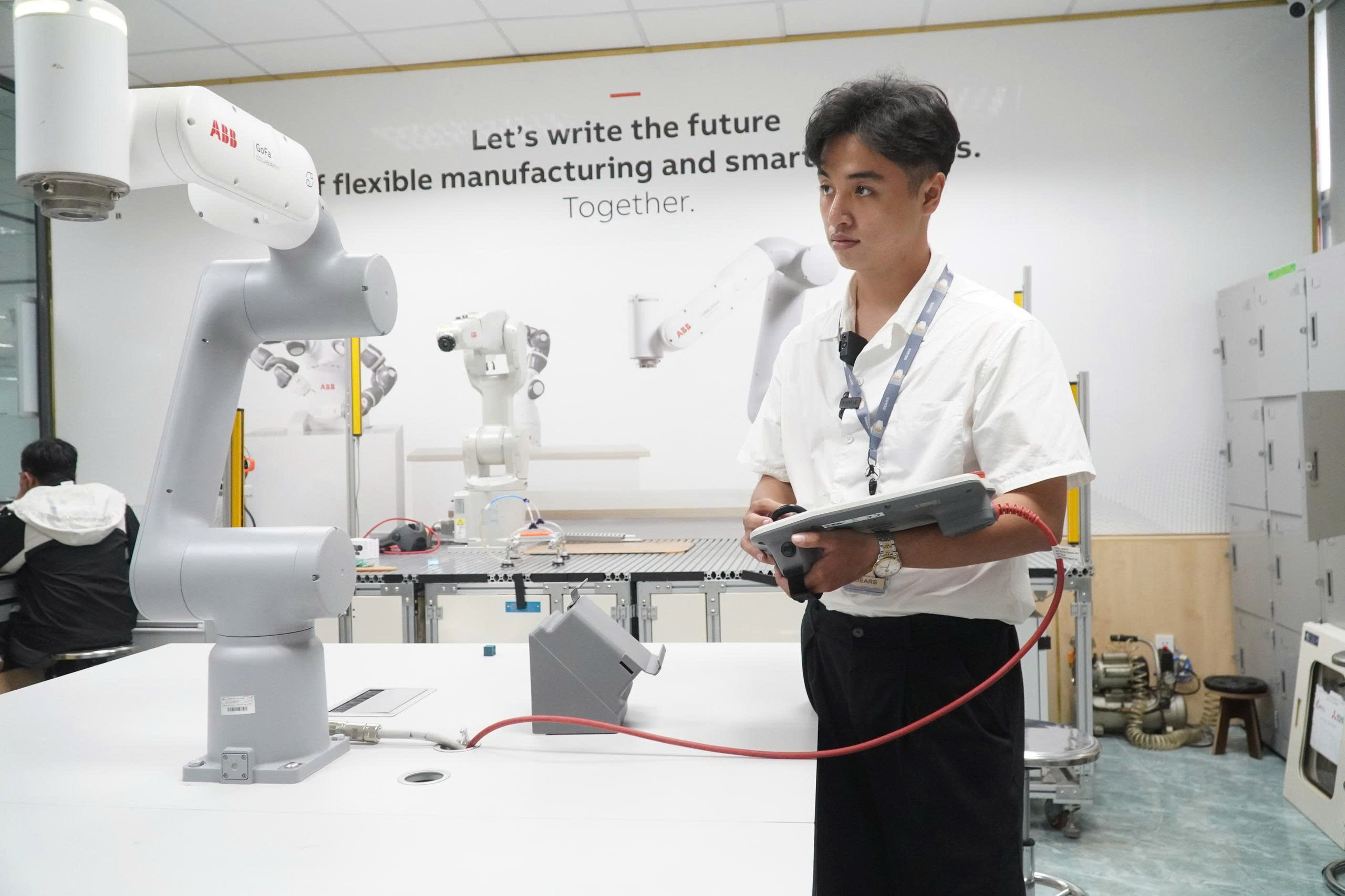 Điểm danh các ngành học "hot" nhất mùa tuyển sinh ĐH năm 2026 - Ảnh 2.