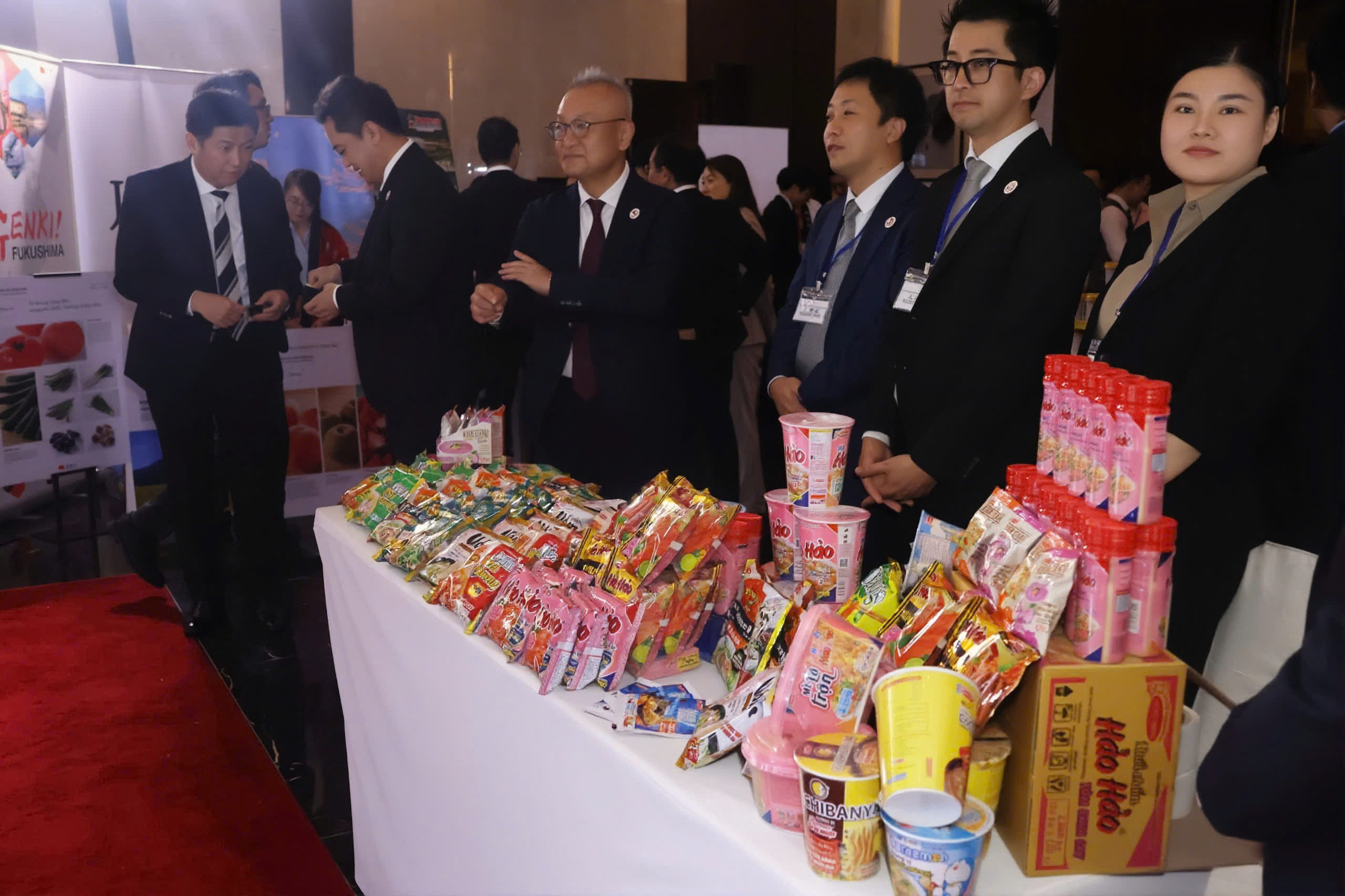 Lễ kỷ niệm 66 năm Ng&agrave;y sinh Nhật ho&agrave;ng: Thắt chặt quan hệ Việt - Nhật - Ảnh 5.