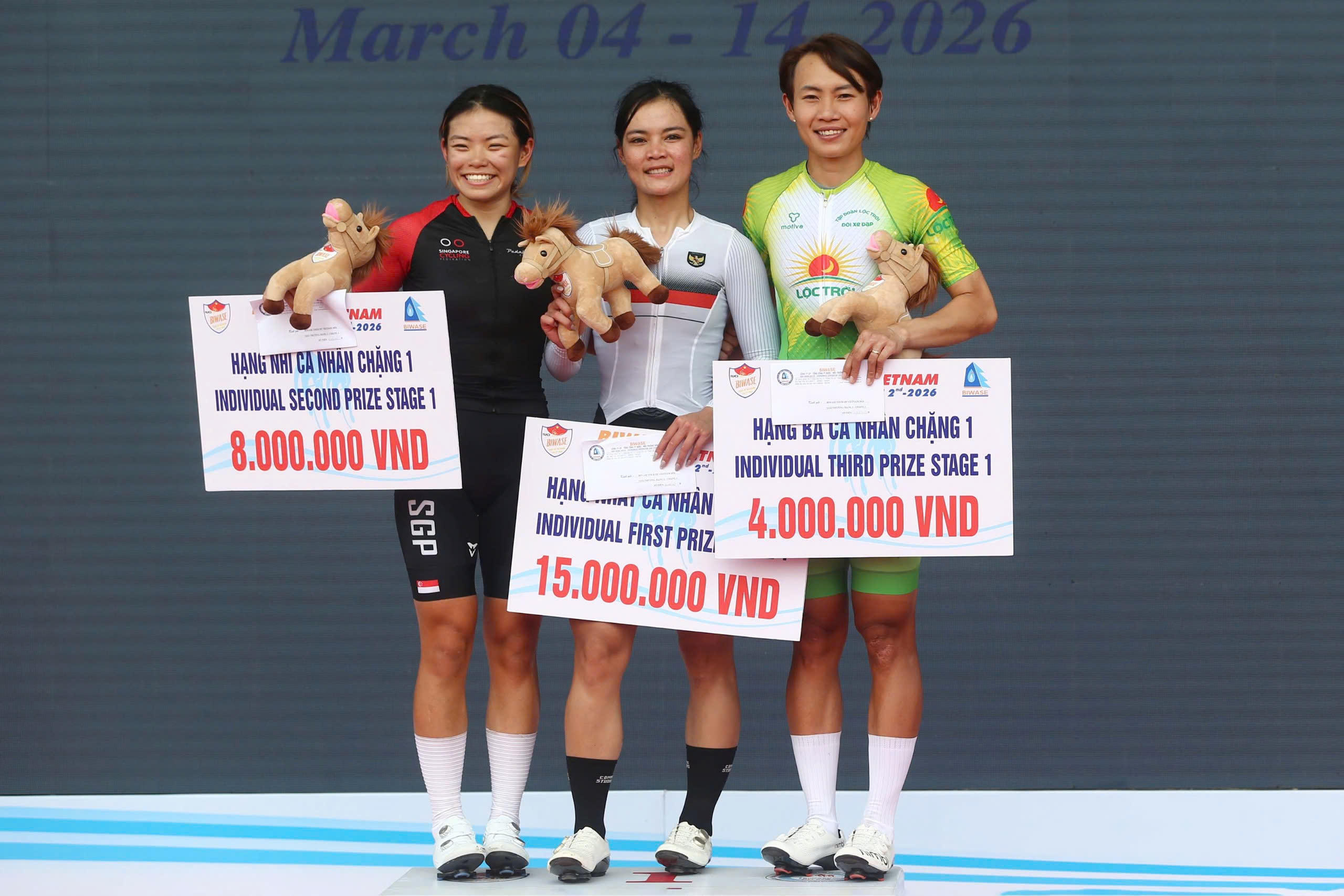 Khai m&agrave;n UCI Biwase Tour of Vietnam 2026: Hai tay đua ngoại tạo bất ngờ, Nguyễn Thị Thật về thứ ba - Ảnh 9.