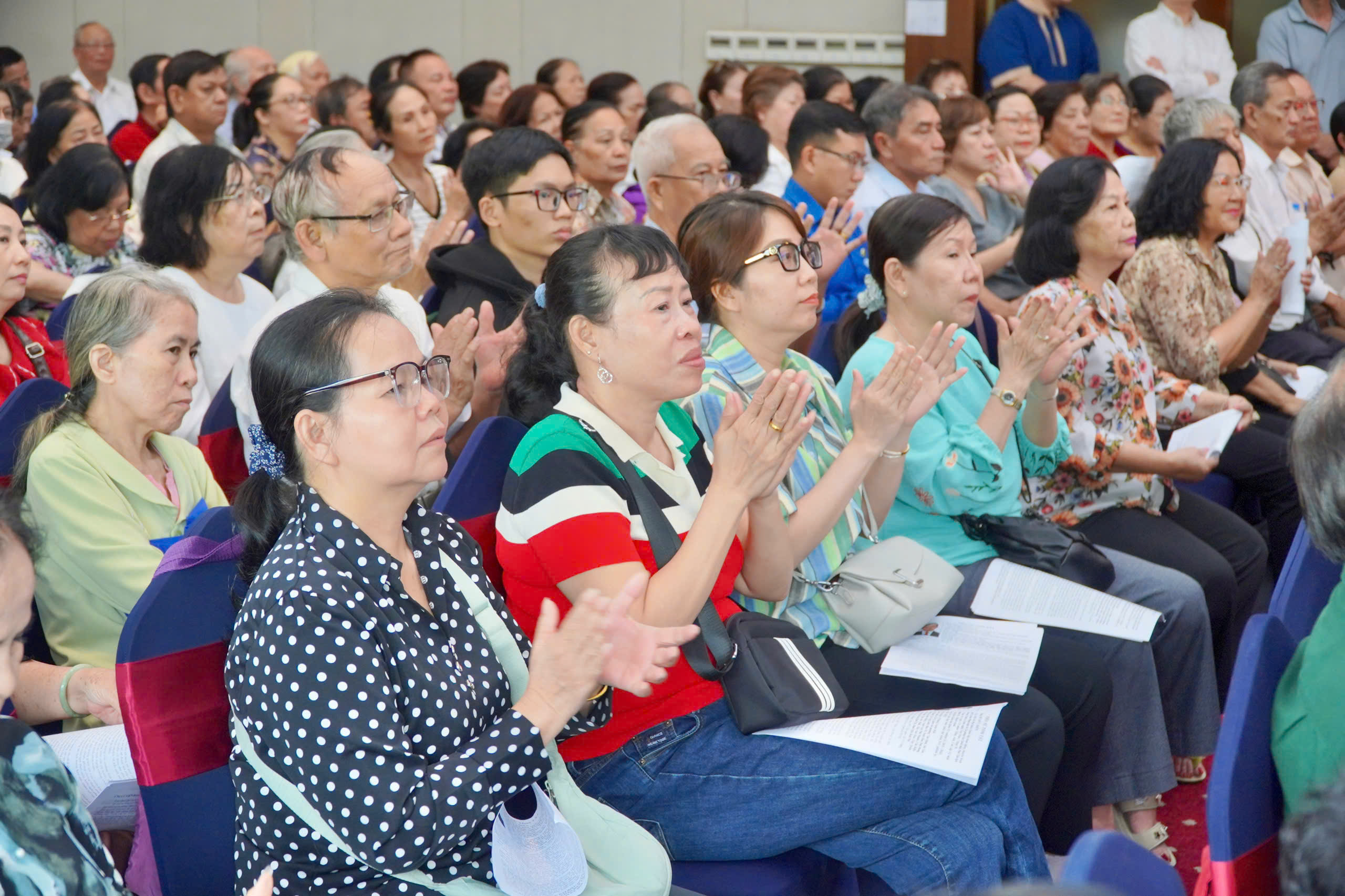 B&iacute; thư th&agrave;nh ủy TPHCM khảo s&aacute;t khu M&atilde; Lạng v&agrave; chợ G&agrave; Gạo V&igrave; lợi &iacute;ch người d&acirc;n - Ảnh 4.