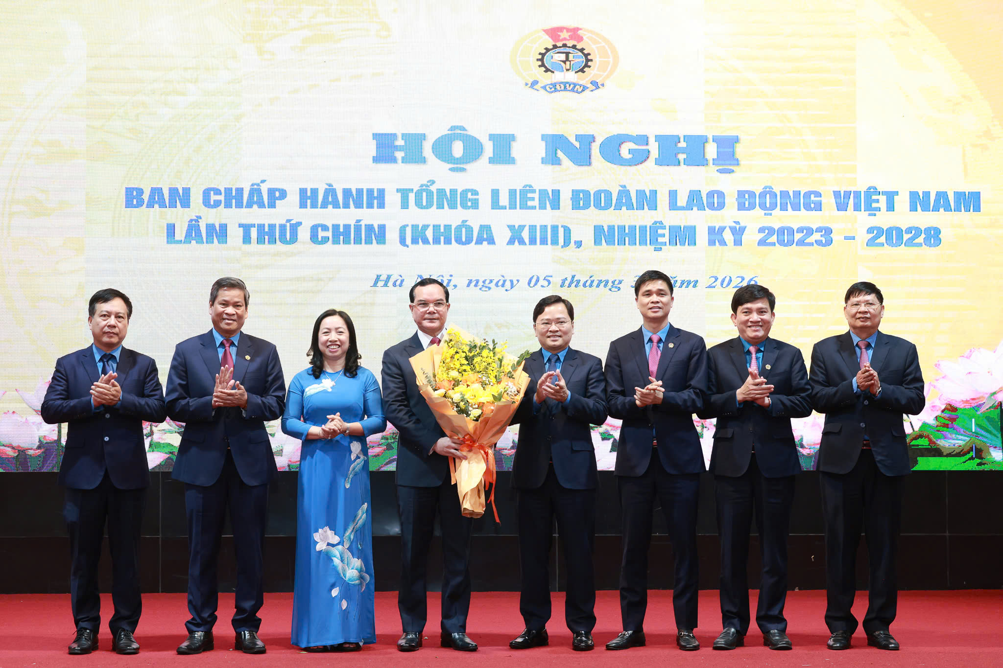 &Ocirc;ng Nguyễn Anh Tuấn: Đem hết sức m&igrave;nh để phục vụ giai cấp c&ocirc;ng nh&acirc;n, đo&agrave;n vi&ecirc;n, người lao động - Ảnh 4.