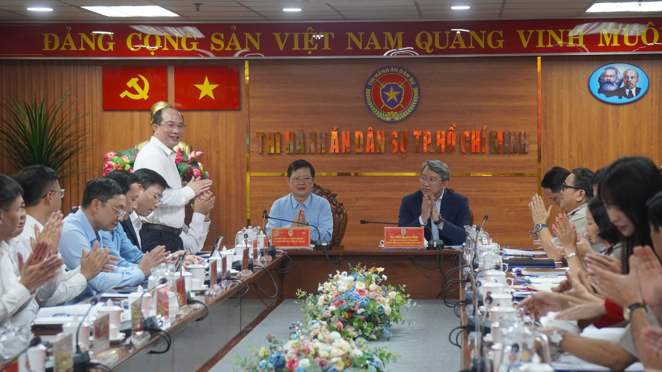 Thứ trưởng Bộ Tư ph&aacute;p "đặt h&agrave;ng" hệ thống chặn "b&agrave;n tay đen" can thiệp đấu gi&aacute; t&agrave;i sản - Ảnh 1.