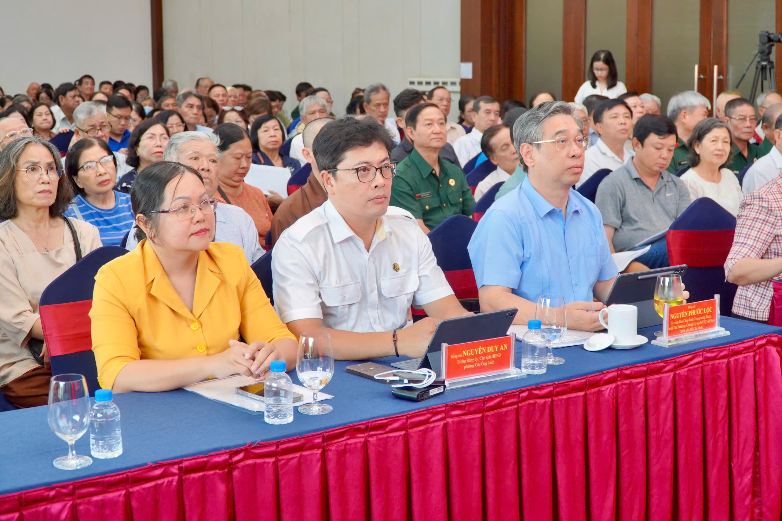 B&iacute; thư th&agrave;nh ủy TPHCM khảo s&aacute;t khu M&atilde; Lạng v&agrave; chợ G&agrave; Gạo V&igrave; lợi &iacute;ch người d&acirc;n - Ảnh 2.