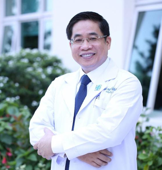 Một gia đ&igrave;nh danh tiếng của ng&agrave;nh Y Việt Nam: 2 bố con đều l&agrave; gi&aacute;m đốc bệnh viện - Ảnh 3.