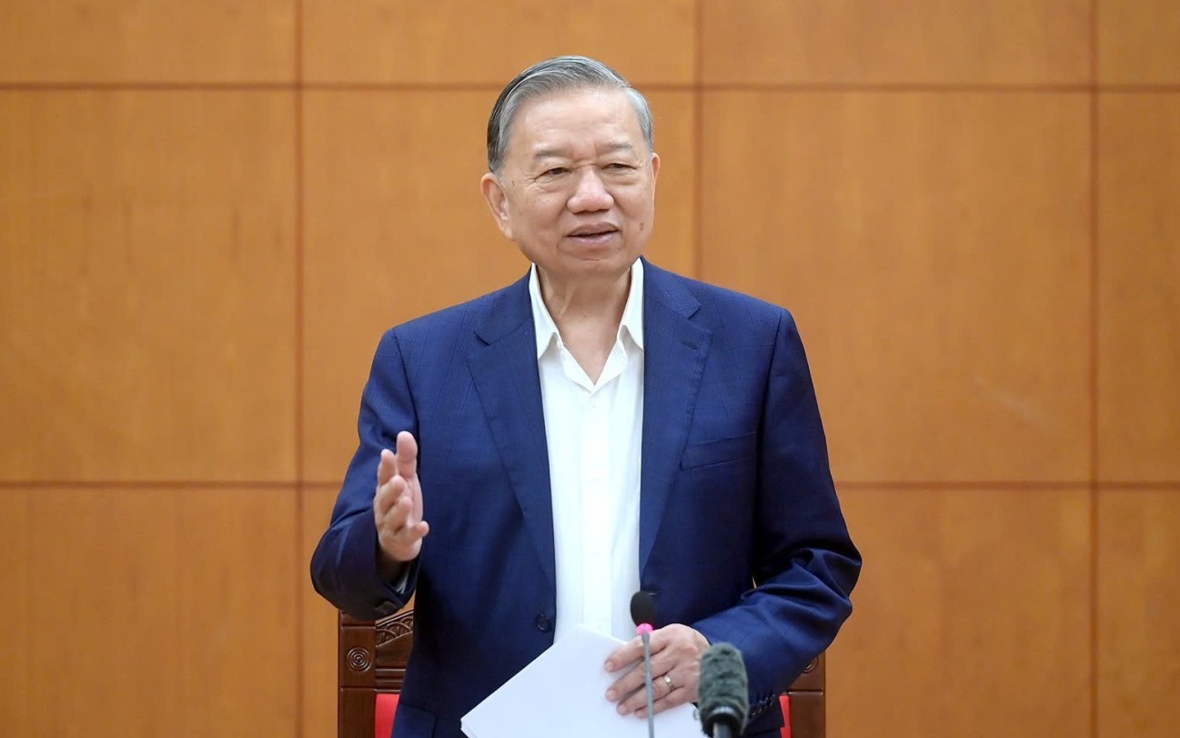 Bố tr&iacute; c&aacute;n bộ "đ&uacute;ng người, đ&uacute;ng việc, đ&uacute;ng địa b&agrave;n" - Ảnh 2.