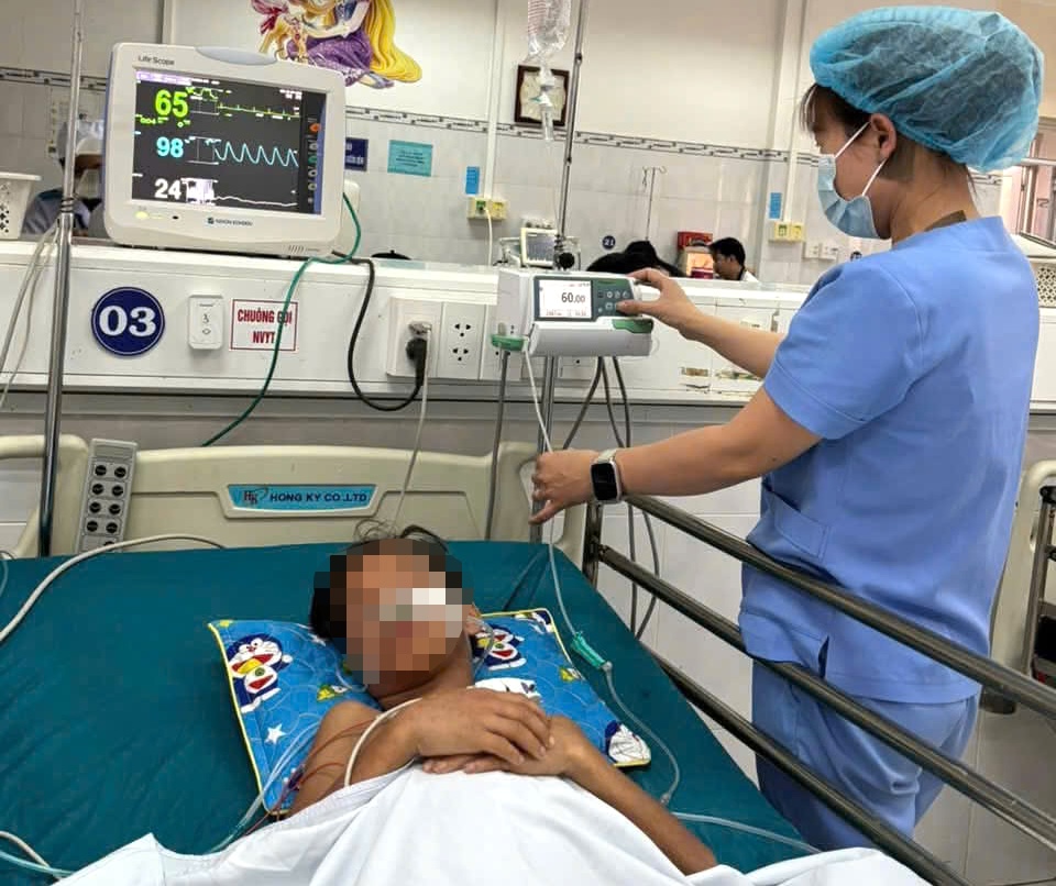 Một bệnh nhi 12 tuổi nhiễm vi khuẩn nguy hiểm, hiếm gặp - Ảnh 1.