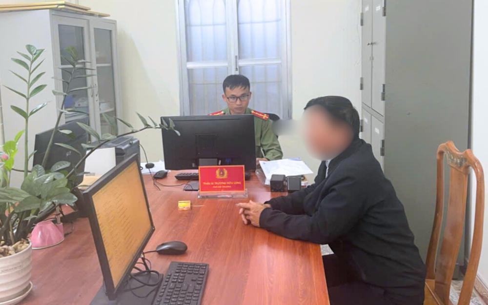 C&ocirc;ng an l&agrave;m việc với người quản l&yacute; gần 700 nh&oacute;m Facebook - Ảnh 2.