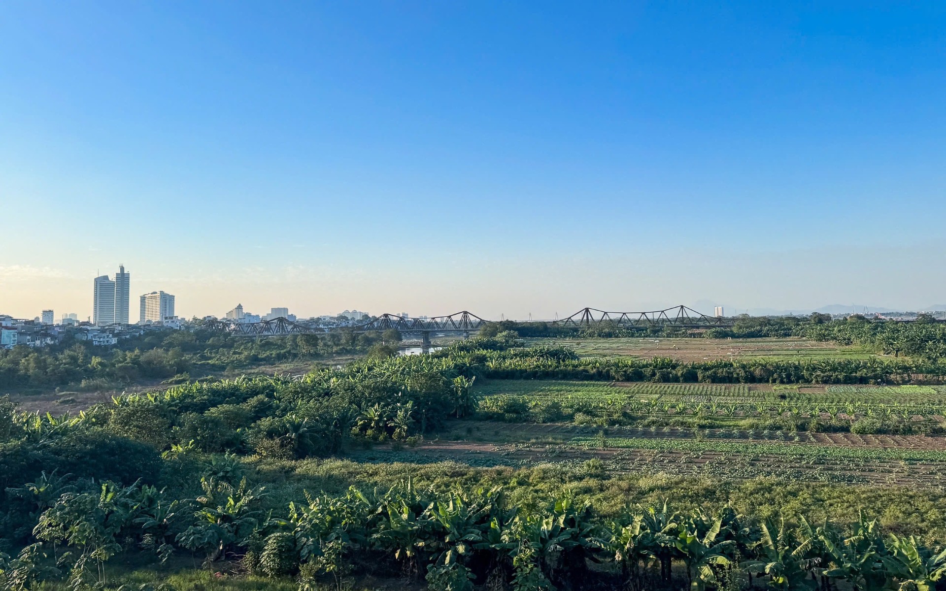 Hà Nội: 30 xã, phường sẽ dừng cấp phép xây dựng trong phạm vi 2 "siêu dự án"  - Ảnh 1.