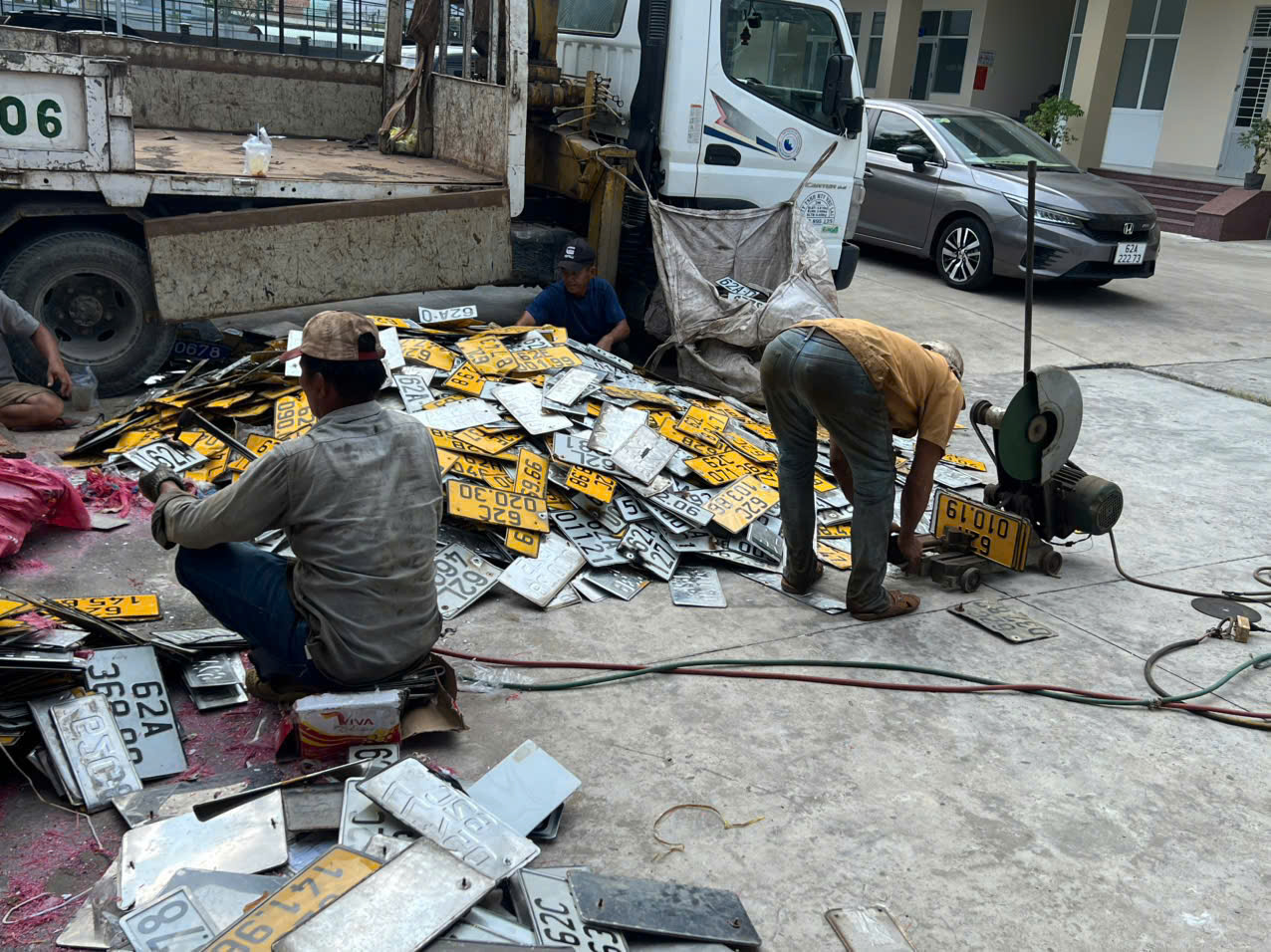 Tây Ninh tiêu hủy hơn 70 . 000 Phôi đăng ký xe , nâng cao quản lý giao thông - Ảnh 4.