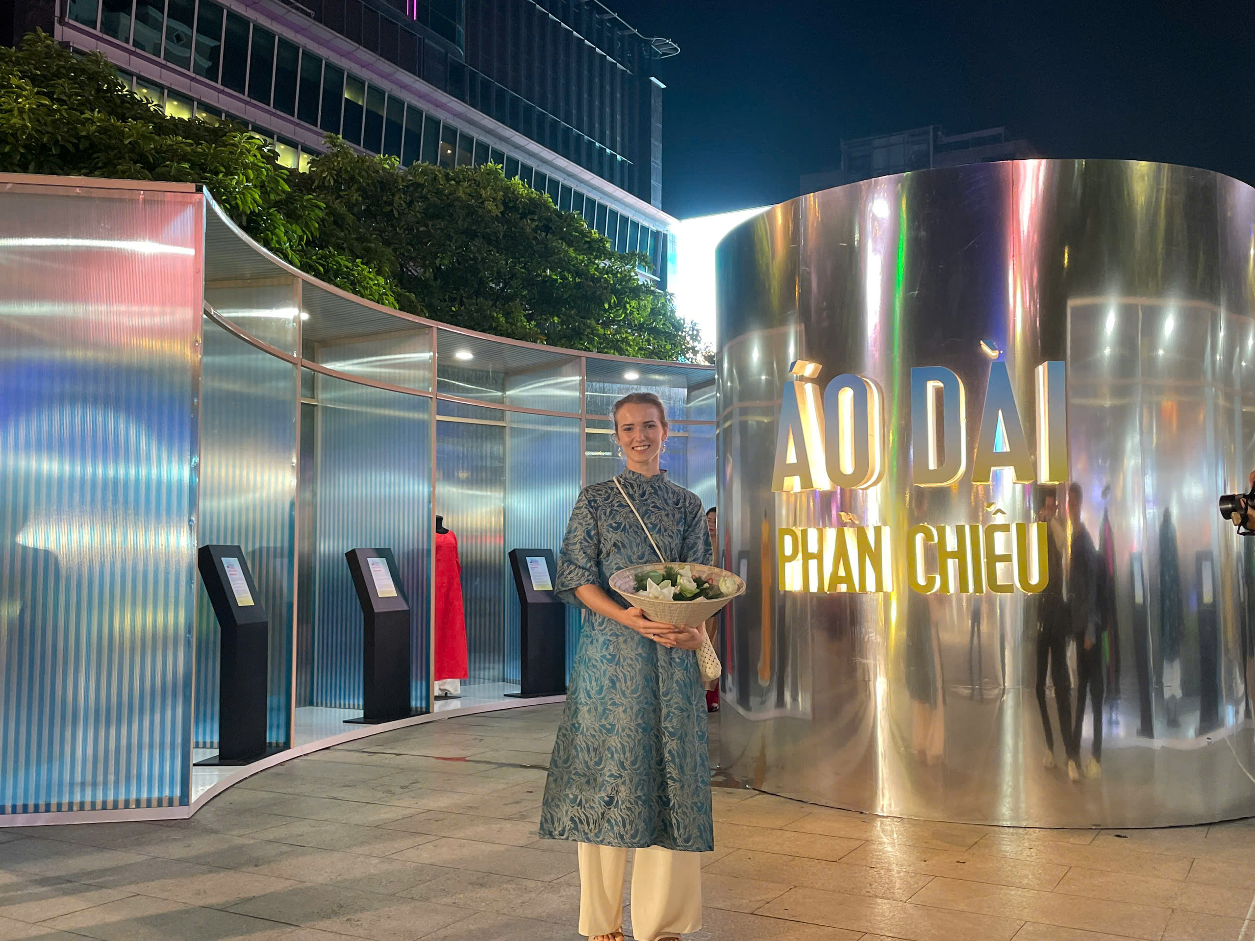 Khai mạc Lễ hội &Aacute;o d&agrave;i TP HCM 2026 với chủ đề &ldquo;Sợi tơ v&agrave;ng son &ndash; Dệt n&ecirc;n kh&aacute;t vọng&rdquo; - Ảnh 16.