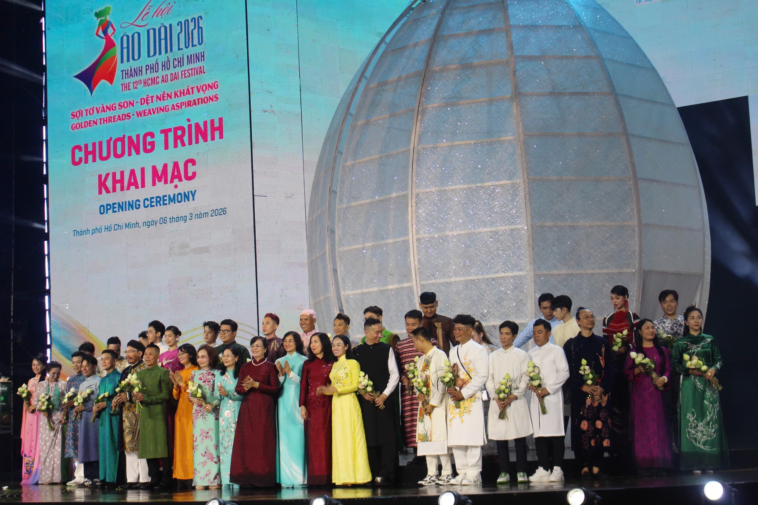 Khai mạc Lễ hội &Aacute;o d&agrave;i TP HCM 2026 với chủ đề &ldquo;Sợi tơ v&agrave;ng son &ndash; Dệt n&ecirc;n kh&aacute;t vọng&rdquo; - Ảnh 12.