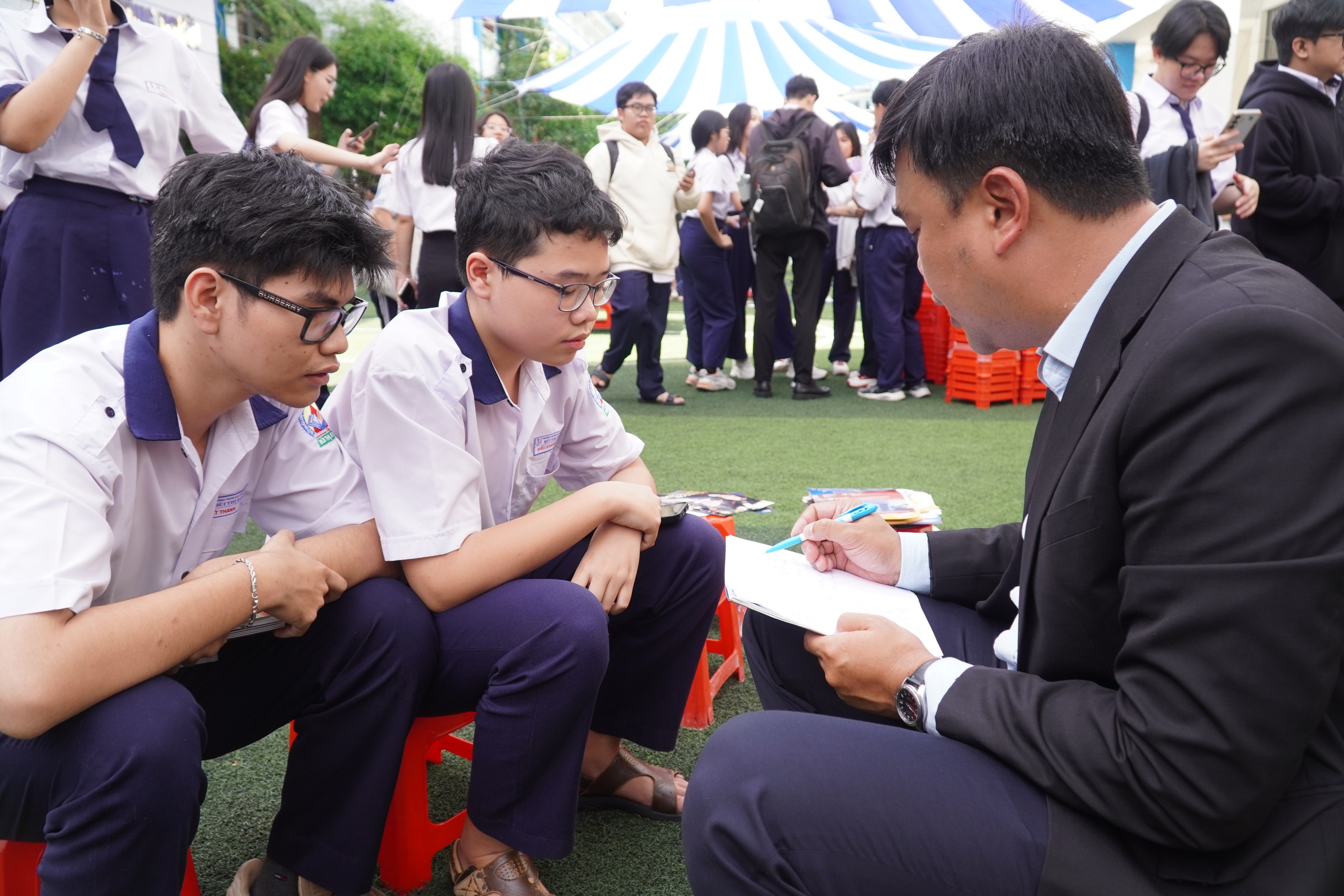 Hỏi nhiều, hiểu kỹ để kh&ocirc;ng c&oacute; "gi&aacute; như"  - Ảnh 5.