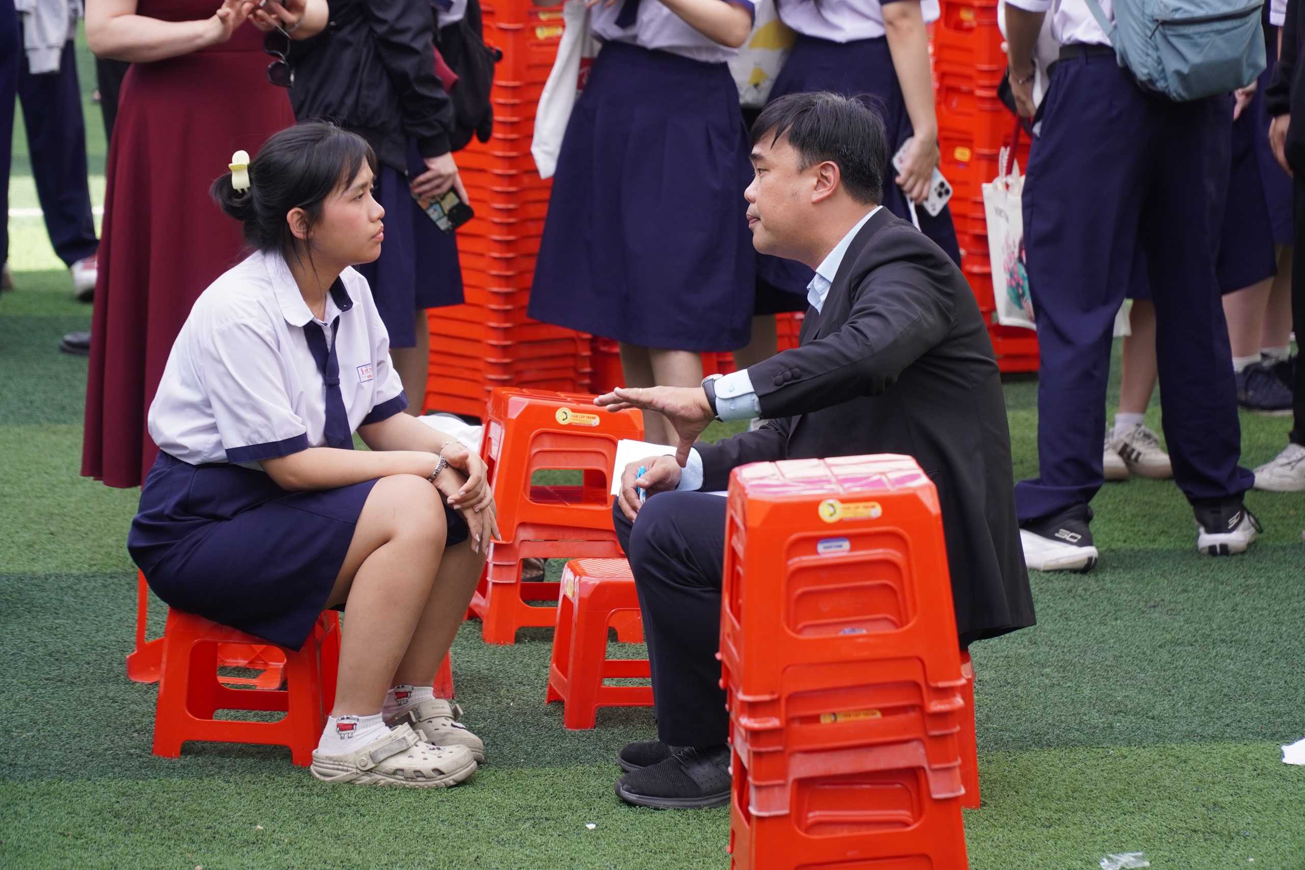 Hỏi nhiều, hiểu kỹ để kh&ocirc;ng c&oacute; "gi&aacute; như"  - Ảnh 6.