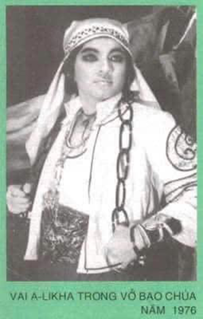 Nghệ sĩ Chí Tâm tìm lại tờ rơi 50 năm trước và nhớ duyên nợ đời nghệ sĩ - Ảnh 4.