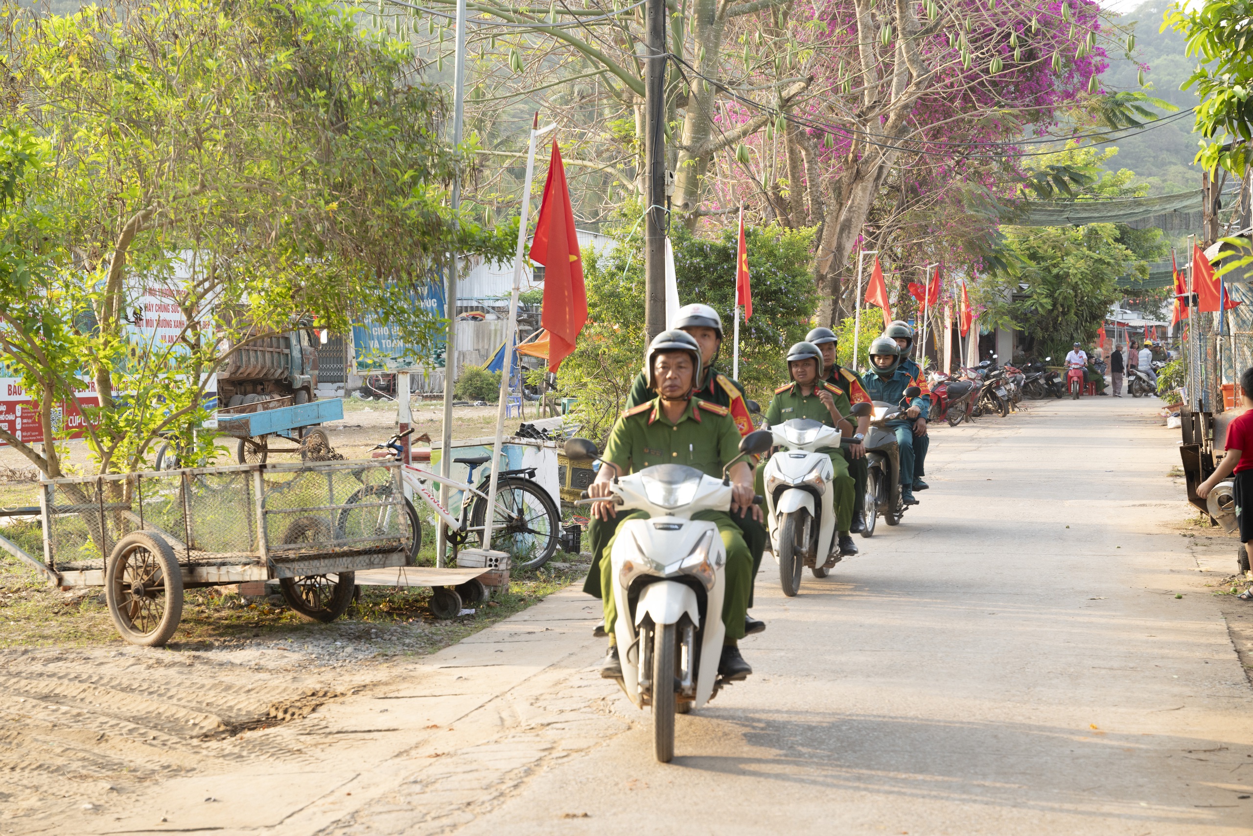 Cử tri Thổ Ch&acirc;u n&ocirc; nức bầu cử sớm đại biểu Quốc hội năm 2026 - Ảnh 1.