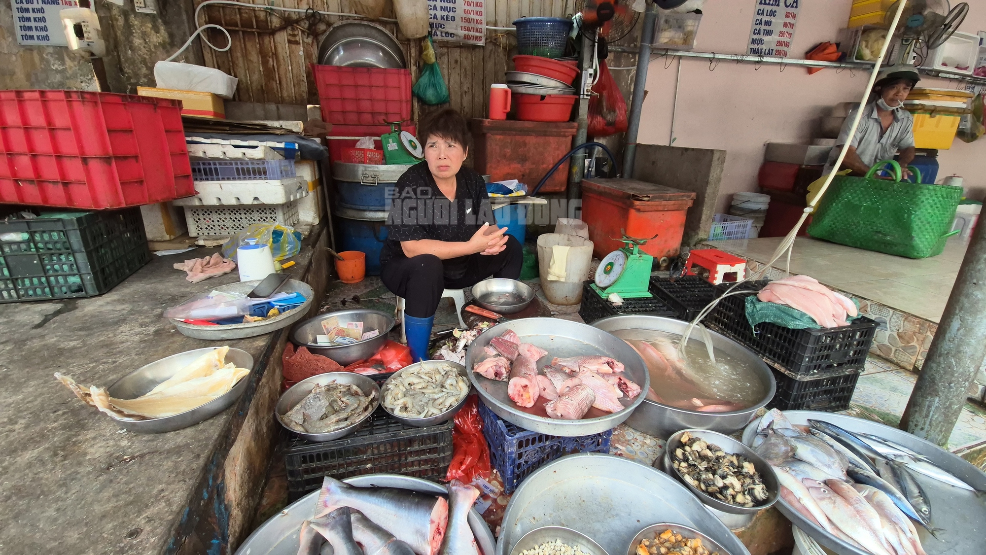 Chủ sạp ch&egrave; chợ T&acirc;n Định giữ gi&aacute; b&aacute;n suốt 3 năm qua bất chấp biến động - Ảnh 9.