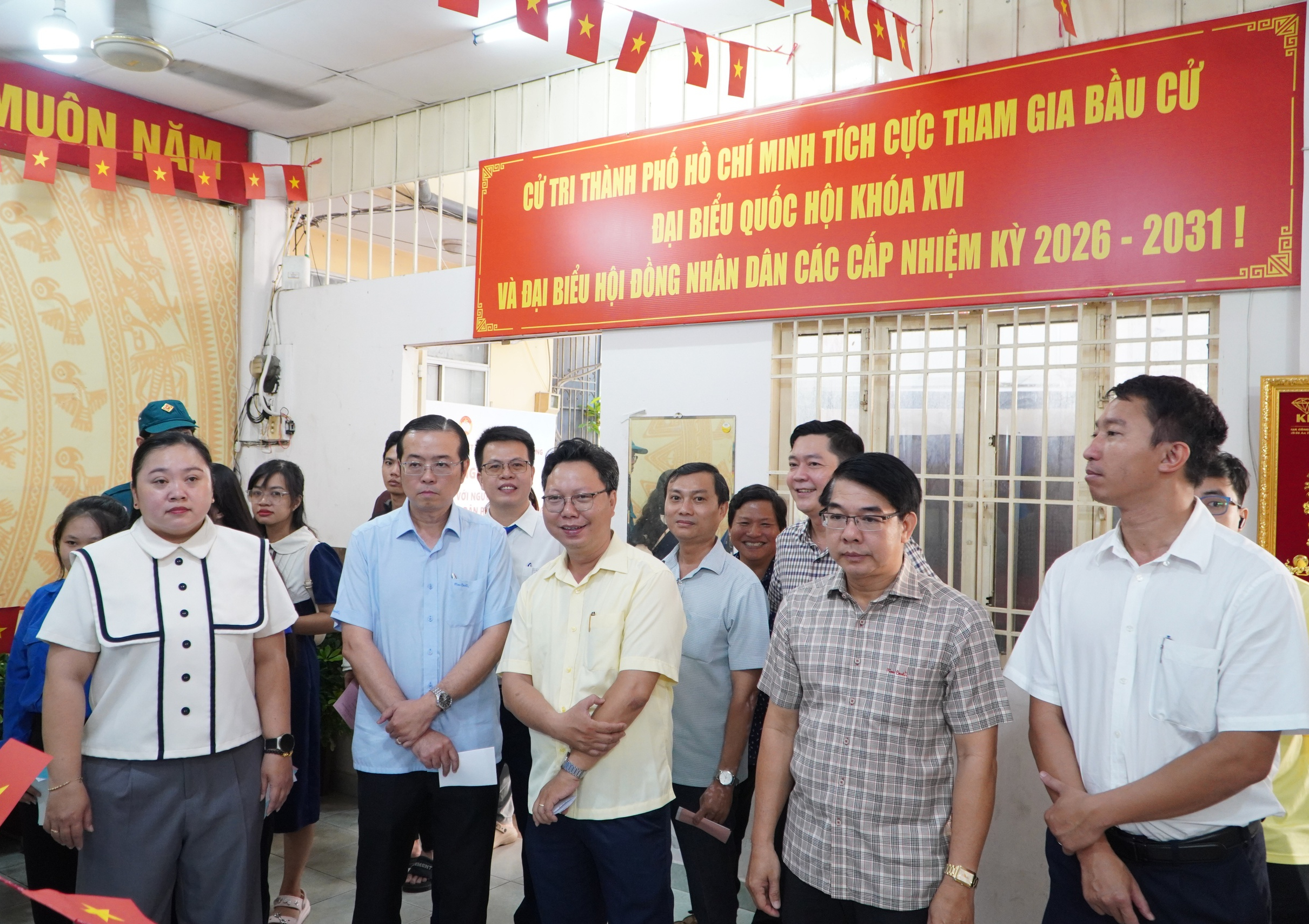 Cận cảnh buổi bầu cử thử nghiệm tại phường Di&ecirc;n Hồng, TPHCM - Ảnh 8.