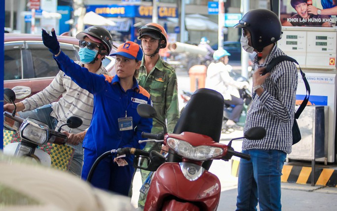 Giá xăng dầu tăng 20 % sẽ dùng qũy bình ổn giá trong tháng 10 năm 2026 - Ảnh 2.