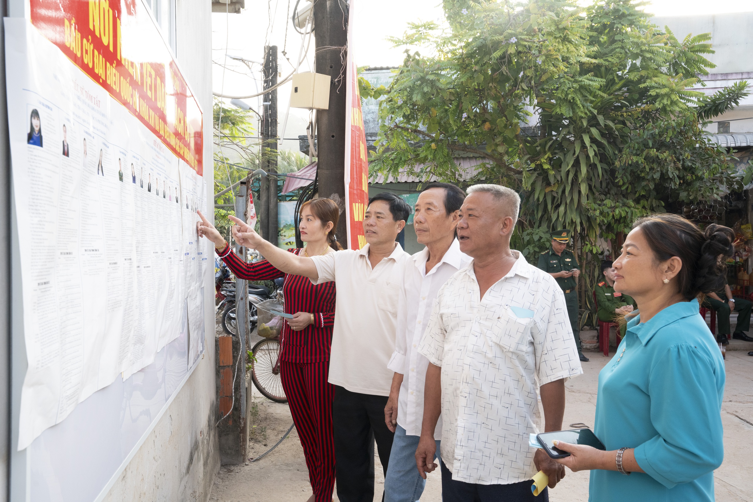 Cử tri Thổ Ch&acirc;u n&ocirc; nức bầu cử sớm đại biểu Quốc hội năm 2026 - Ảnh 5.