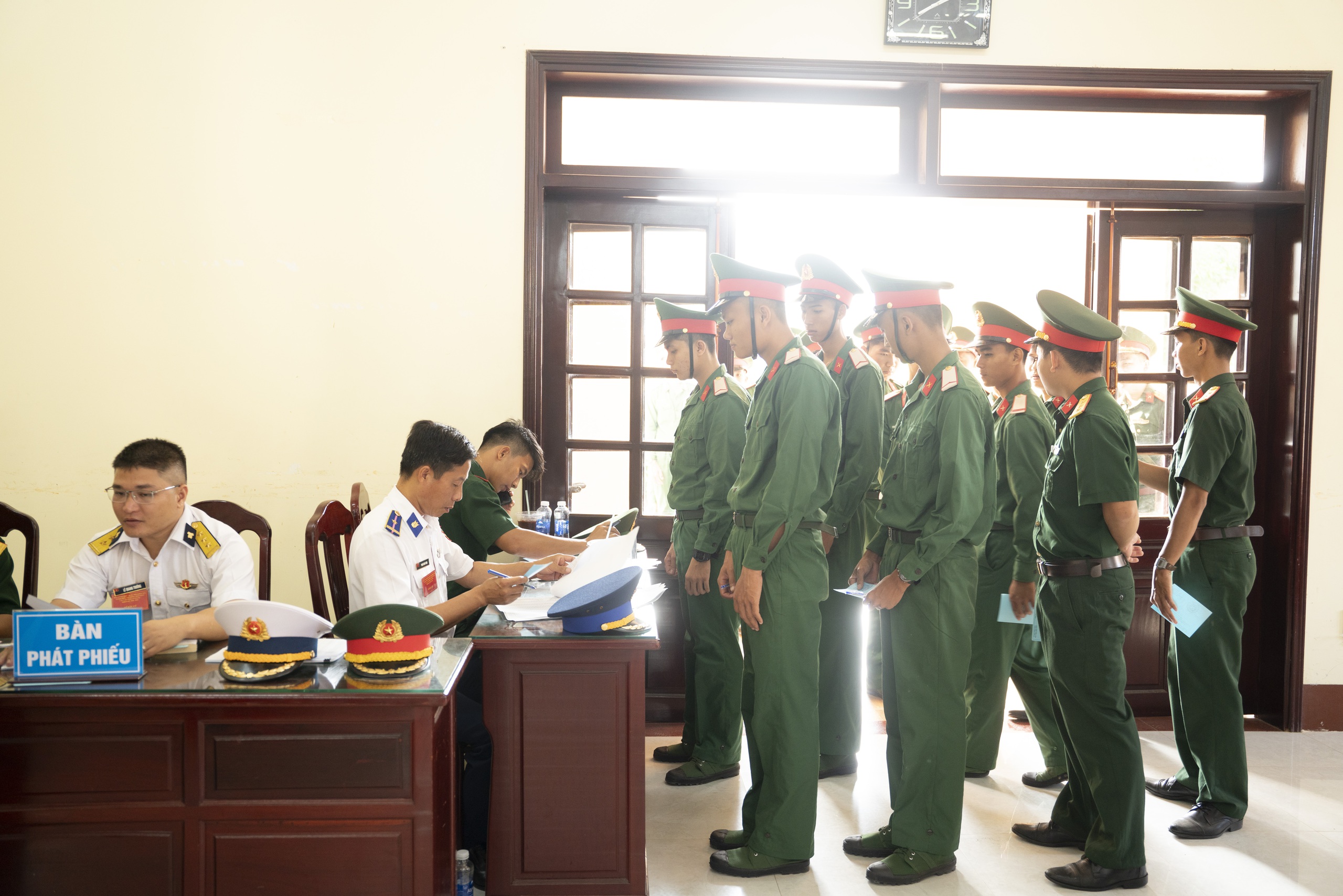 Cử tri Thổ Ch&acirc;u n&ocirc; nức bầu cử sớm đại biểu Quốc hội năm 2026 - Ảnh 16.