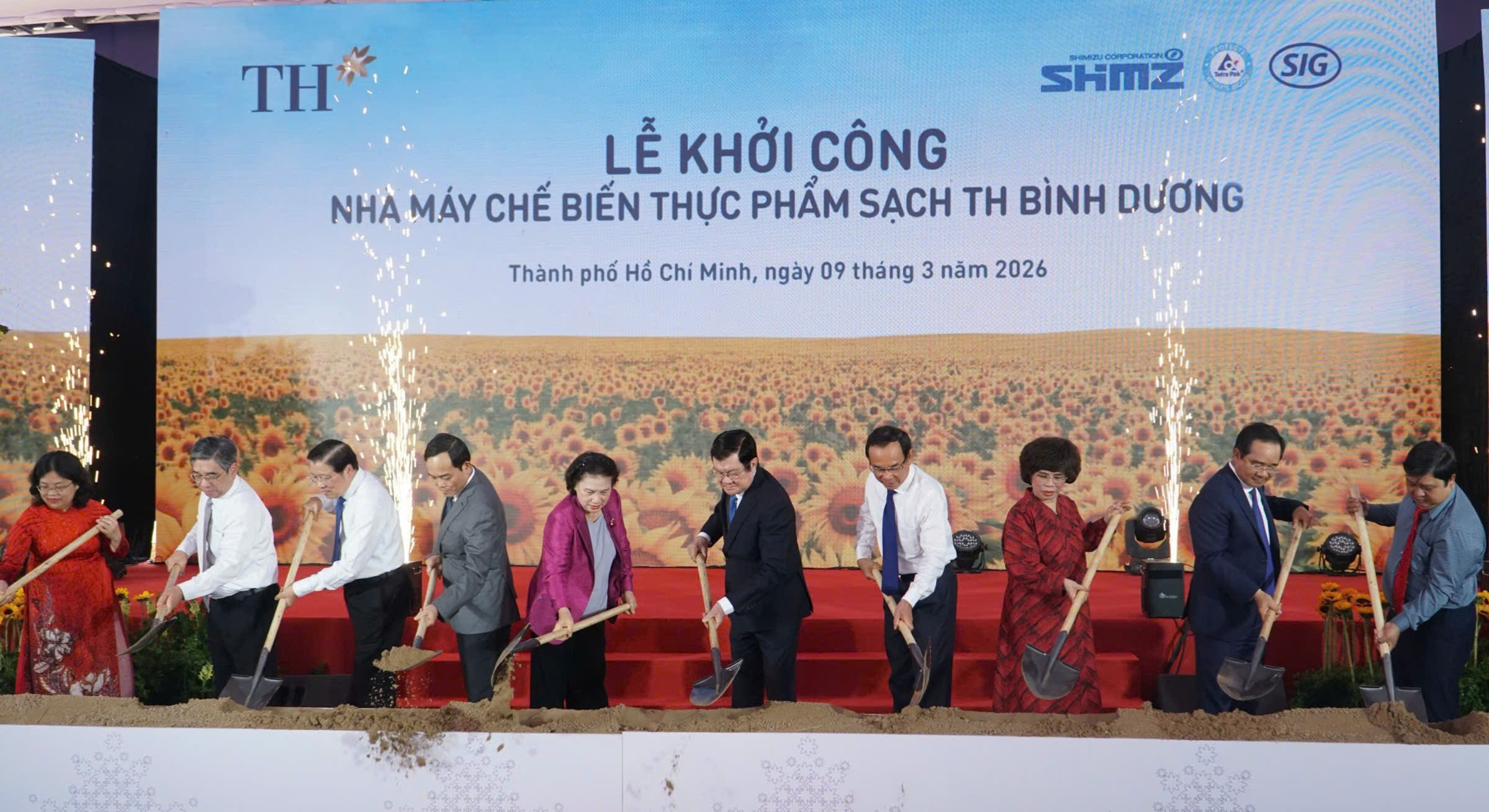 Khởi công nhà máy chế biến thực phẩm sạch hơn 6.000 tỉ đồng - Ảnh 1.