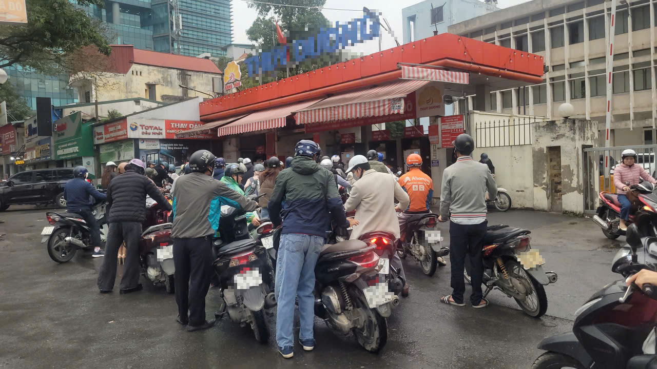 Bộ Công an kiểm tra xử lý găm hàng xăng dầu chờ tăng giá 2026 - Ảnh 1.