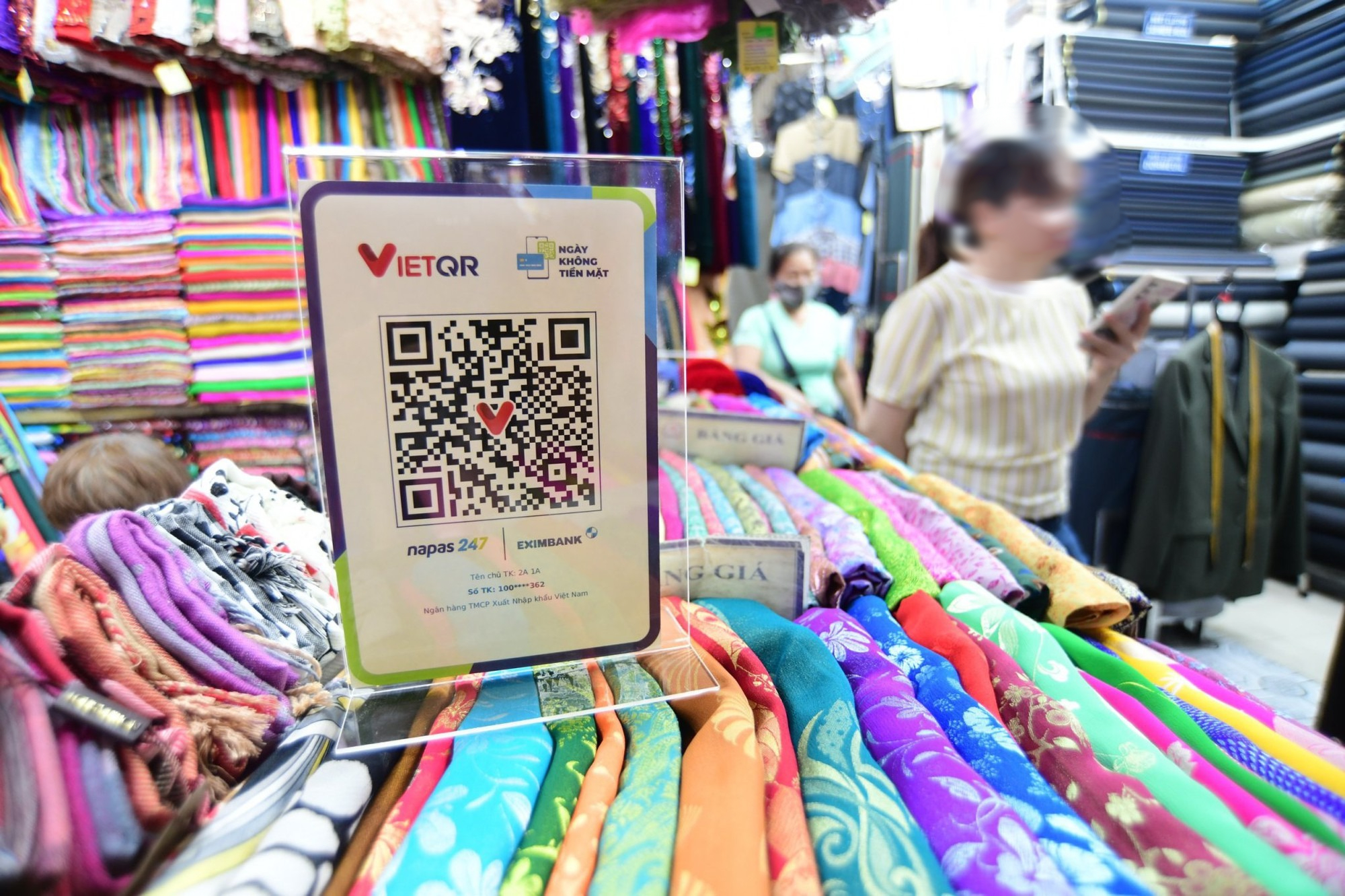 Có tình trạng sử dụng tài khoản cá nhân để che giấu doanh thu, trốn tránh nghĩa vụ thuế - Ảnh 1. Có tình trạng sử dụng tài khoản cá nhân để che giấu doanh thu, trốn tránh nghĩa vụ thuế - Ảnh 1.