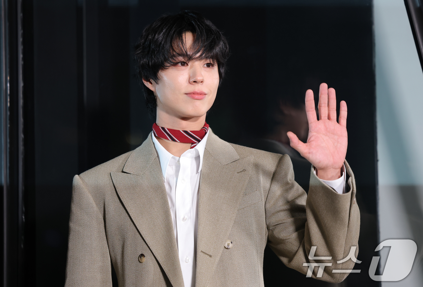 Trấn Thành công bố vai diễn trong phim Hàn có mỹ nam Park Bo-gum - Ảnh 2.