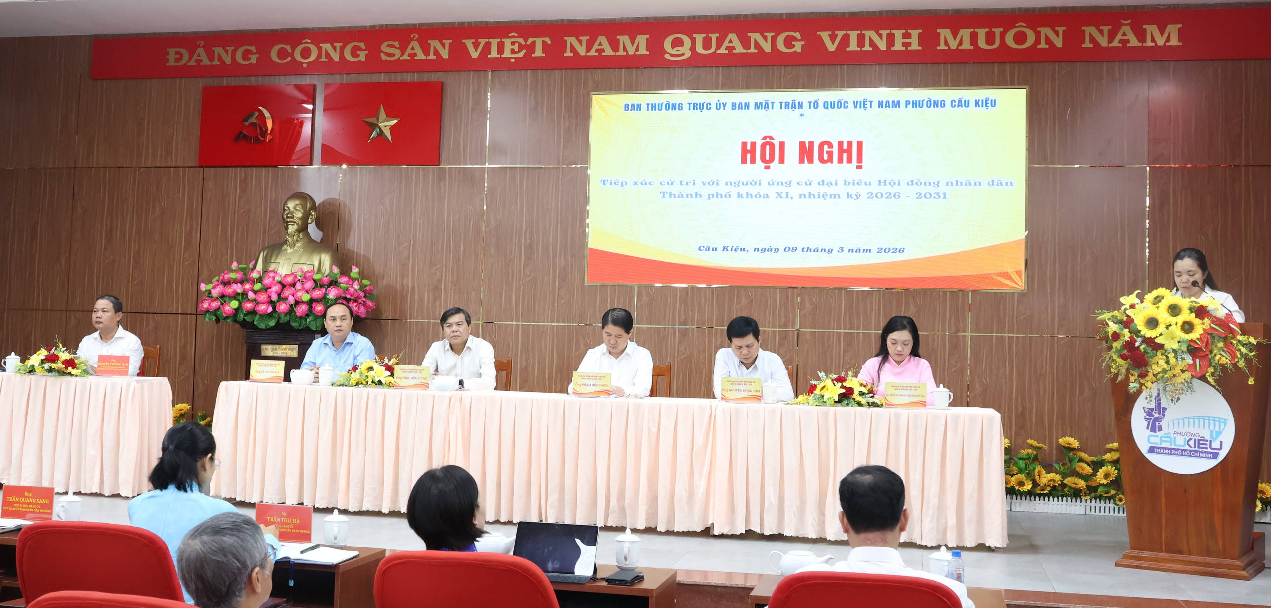 Ông Tăng Hữu Phong cam kết lắng nghe, đưa tiếng nói cử tri đến HĐND TPHCM - Ảnh 2.