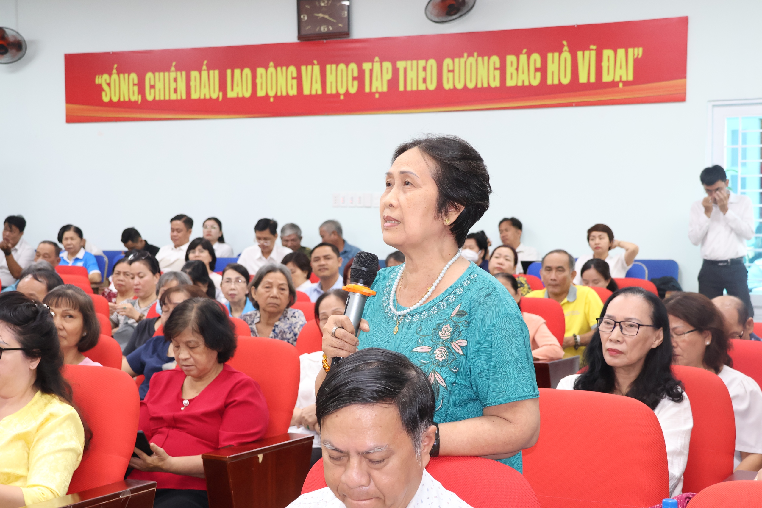 Cử tri TPHCM đề xuất nghi&ecirc;n cứu dừng s&acirc;n golf 111 ha để mở rộng s&acirc;n bay T&acirc;n Sơn Nhất - Ảnh 10.