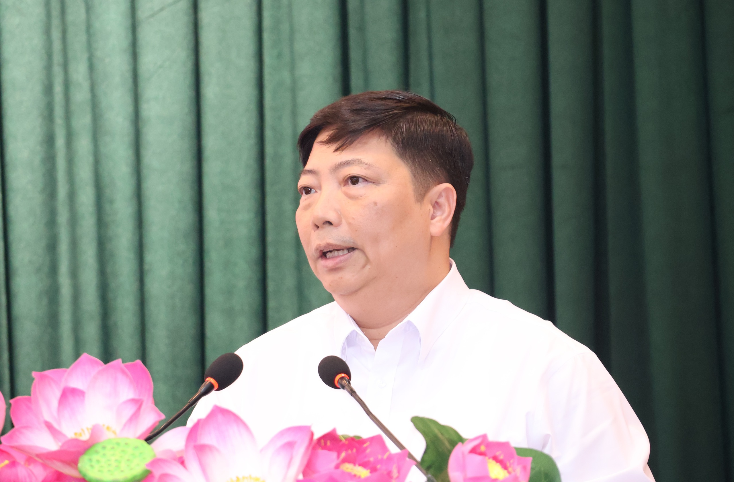 Bí thư Thành ủy TPHCM tiếp xúc cử tri 3 phường: Bình Tiên, Bình Tây, Bình Phú - Ảnh 9.