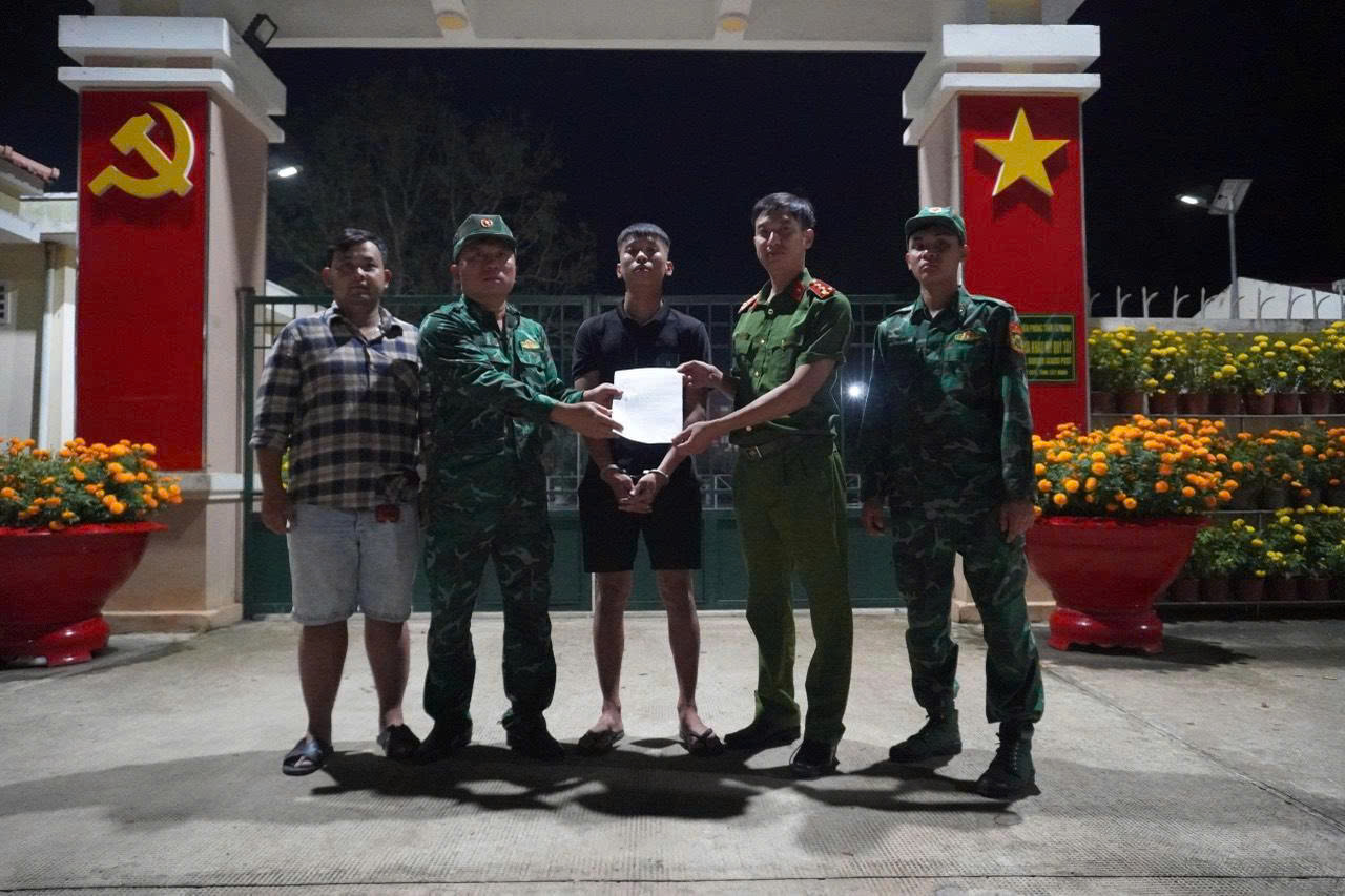 Bắt đối tượng giết người ở TPHCM trốn trong casino Campuchia năm 2026 - Ảnh 1.