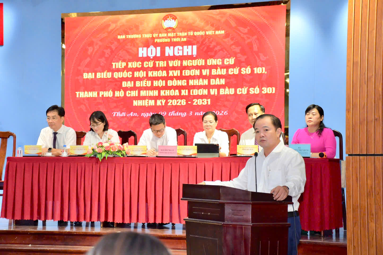 Cử tri ở TPHCM gây chú ý khi đề cập giá xăng dầu, giá gas đang leo thang - Ảnh 3.