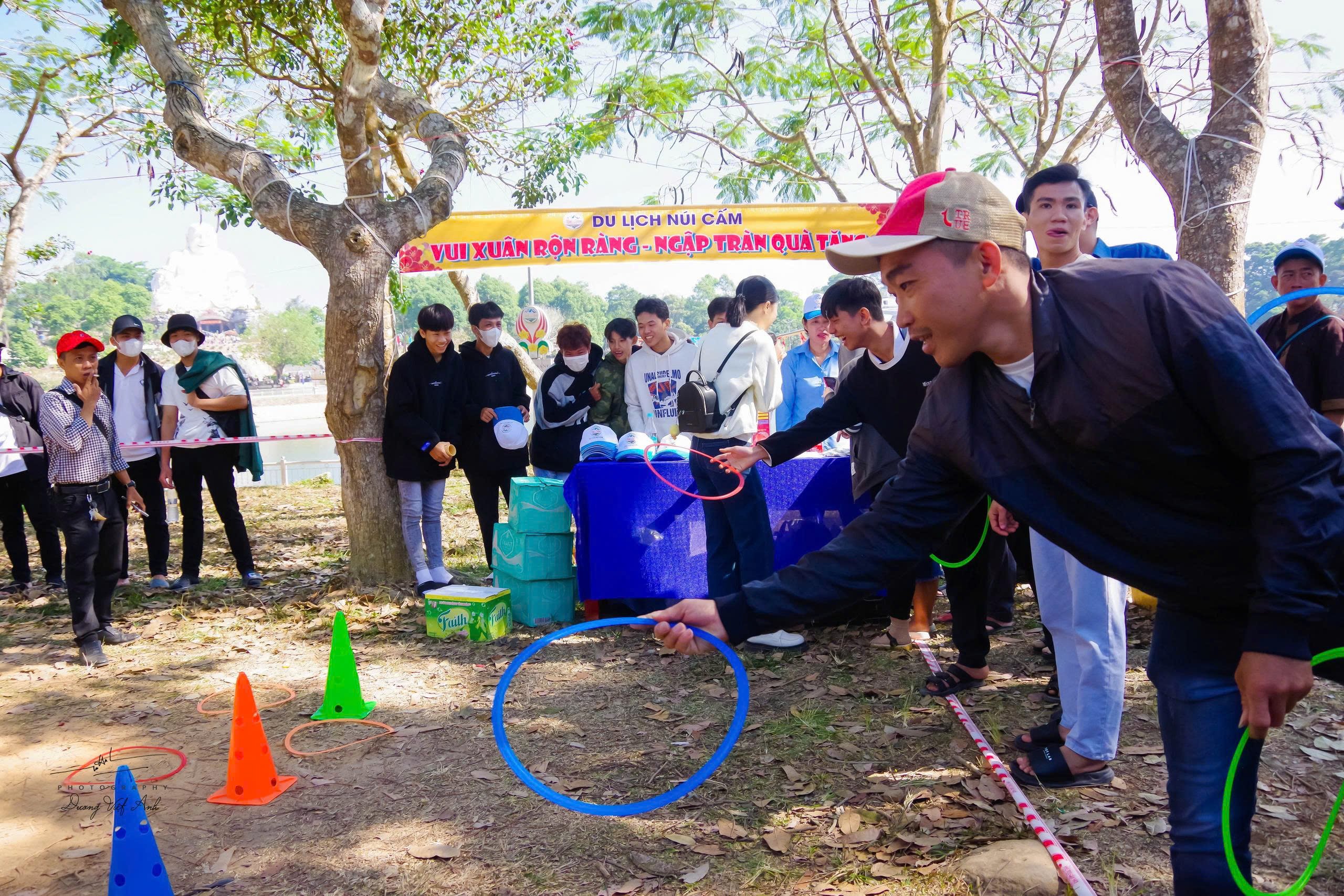 Lý do “Đà Lạt miền Tây” thu hút 25.000 khách du lịch tham gia lễ hội hoa đăng - Ảnh 6.