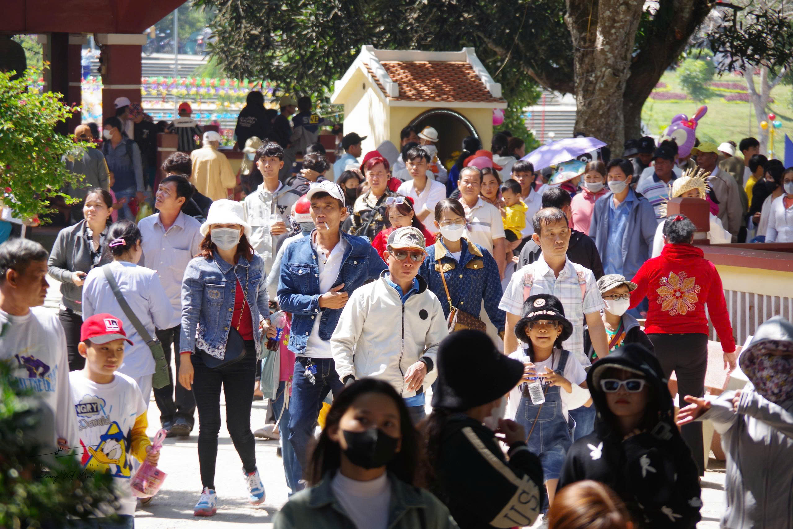 Lý do “Đà Lạt miền Tây” thu hút 25.000 khách du lịch tham gia lễ hội hoa đăng - Ảnh 8.