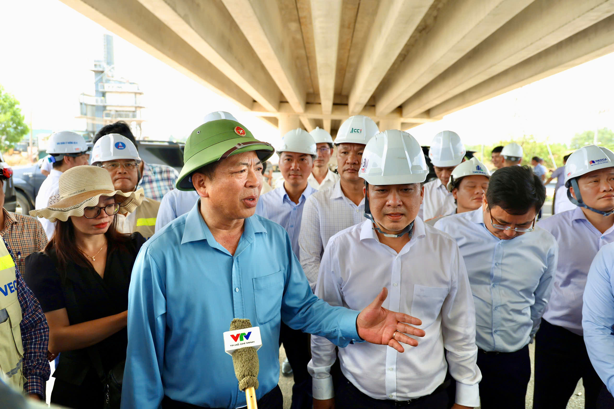 Đẩy nhanh tiến độ 2 tuyến cao tốc kết nối sân bay Long Thành - Ảnh 3.