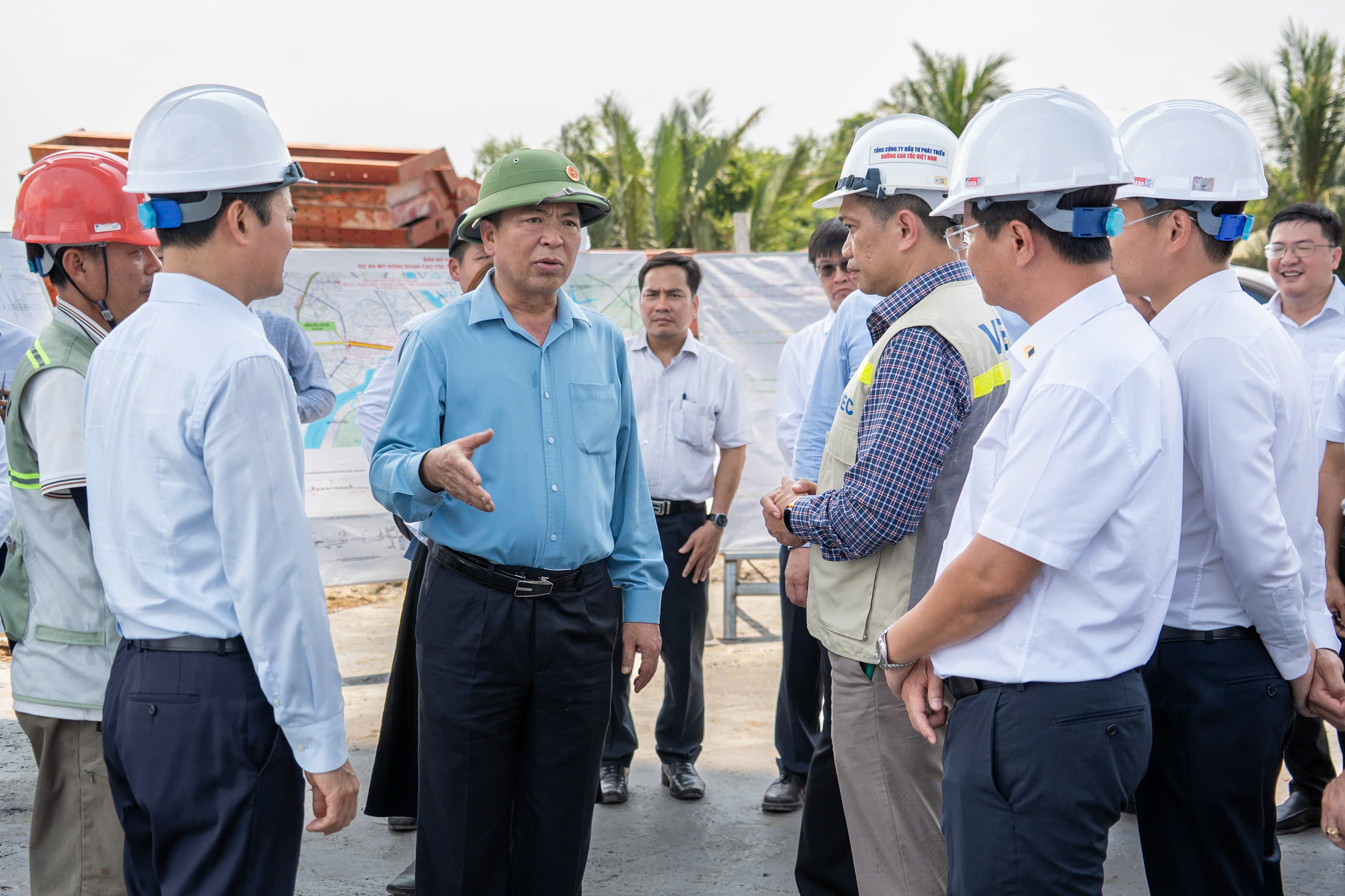 Đẩy nhanh tiến độ 2 tuyến cao tốc kết nối sân bay Long Thành - Ảnh 1.