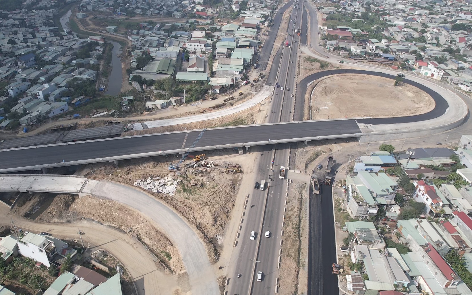 Trộm cắp c&aacute;p điện nghi&ecirc;m trọng tr&ecirc;n cao tốc bi&ecirc;n h&ograve;a - Vũng T&agrave;u năm 2026 - Ảnh 2.