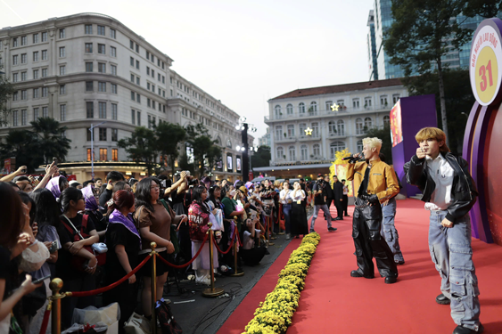 QUẢN CHẶT "ĐẦU V&Agrave;O", TRẢ LẠI CHUẨN MỰC NGHỆ THUẬT (*): Đ&ograve;i hỏi từ thực tiễn - Ảnh 1.