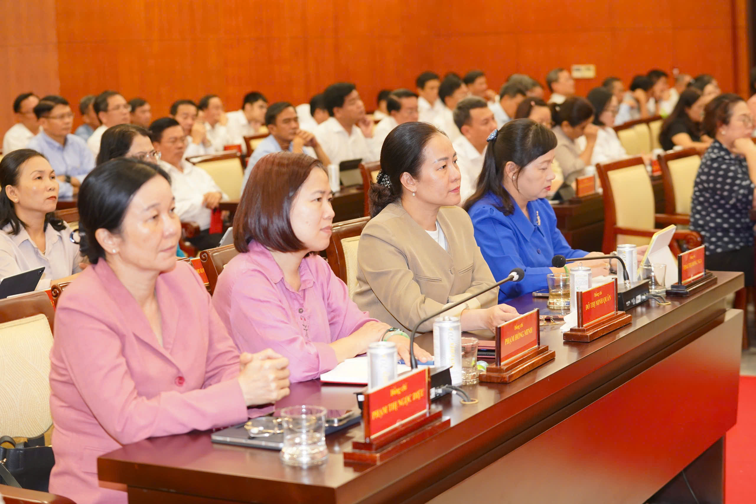 B&iacute; thư Th&agrave;nh ủy TPHCM: Sẽ điều động c&aacute;n bộ về cơ sở, bổ sung 83 ph&oacute; chủ tịch cấp x&atilde; - Ảnh 3.