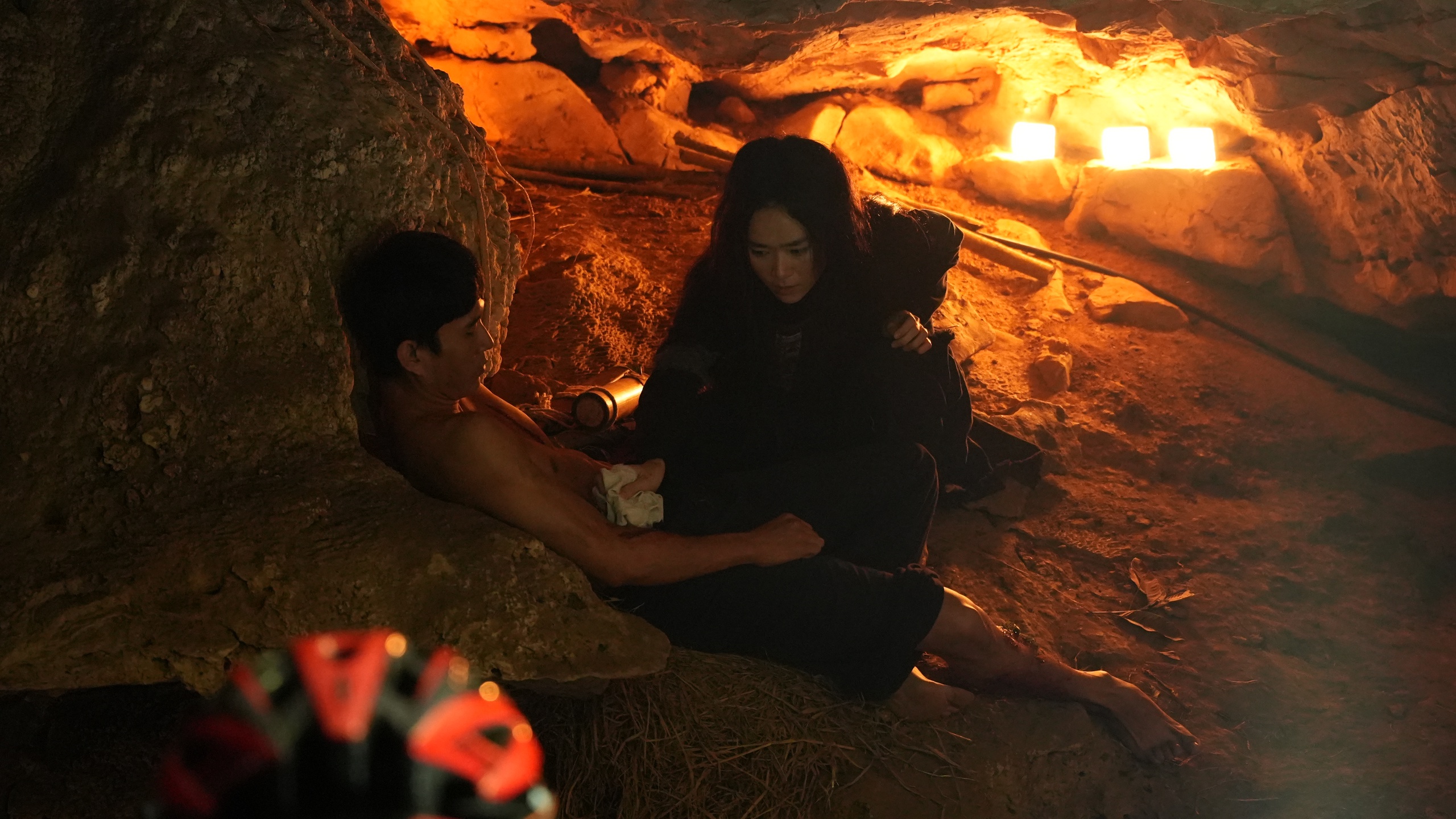 NSƯT Hạnh Thúy tụt huyết áp, sao