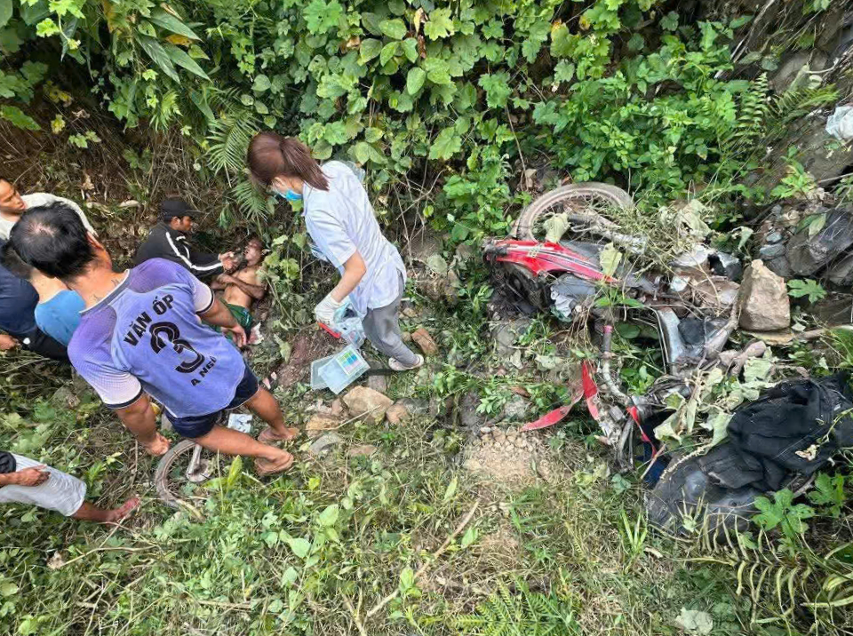 Tai nạn xe máy ở Quảng Trị: Vợ tử vong , chồng trọng thương Trong vụ tai nạn thương tâm - Ảnh 1.