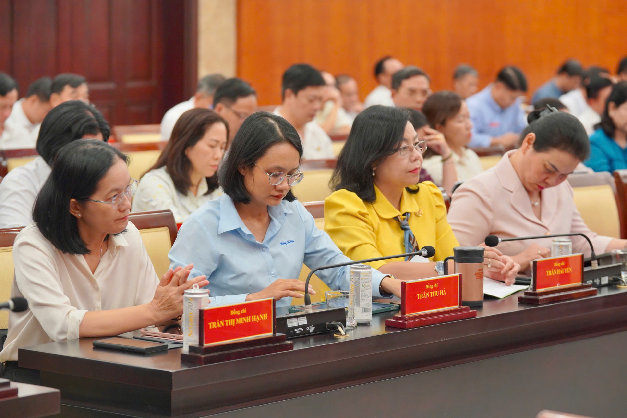 Hội nghị Thành ủy TPHCM bàn nhiều nội dung quan trọng - Ảnh 6.