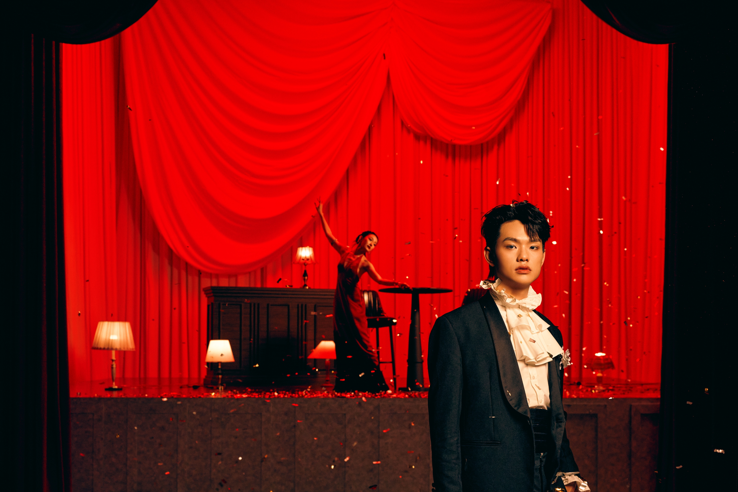 Trước thềm concert, buitruonglinh gây bất ngờ - Ảnh 1.