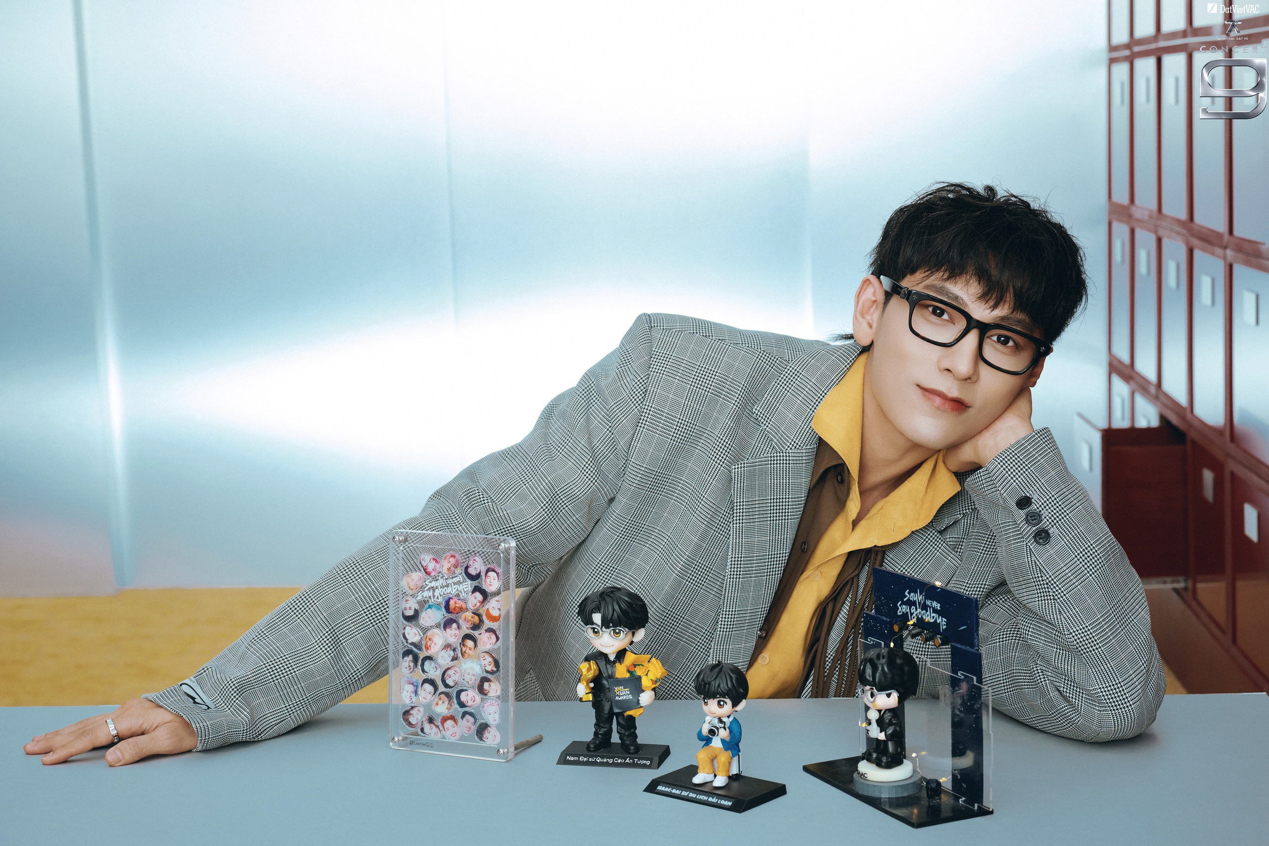 Anh trai Isaac, Jsol, RHYDER… tung kỉ vật khán giả - Ảnh 1.